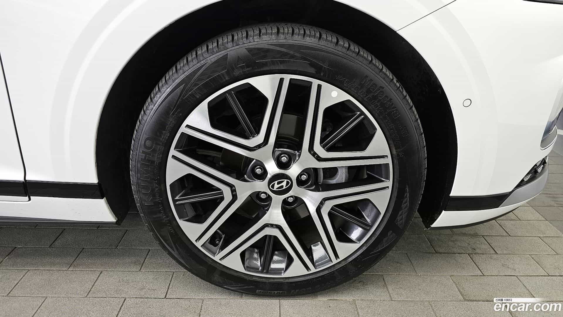 Grandeur Hyundai 2023.11-OUTER-005