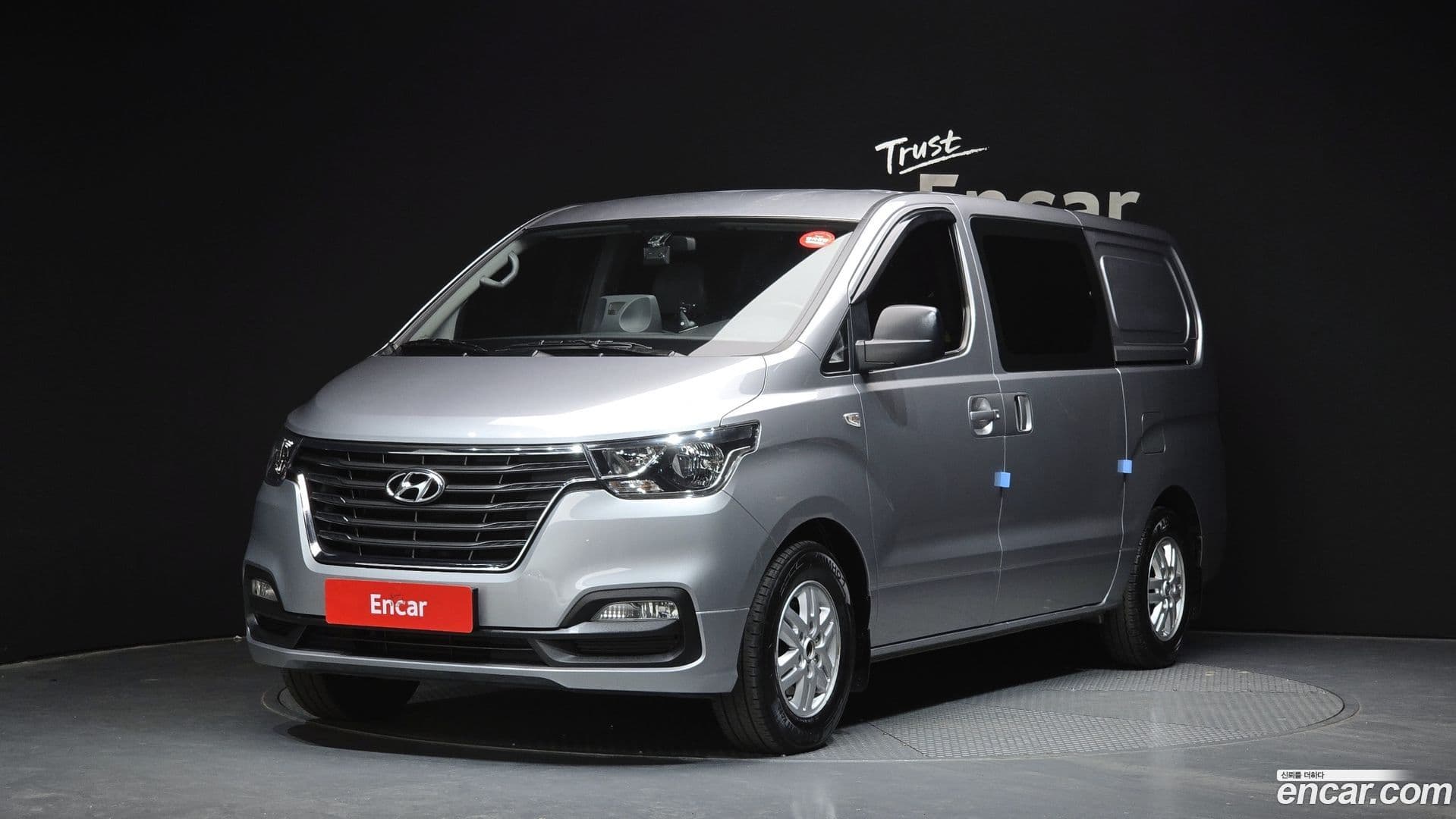Main__Slider__Photo:Starex Hyundai 2018.10-0