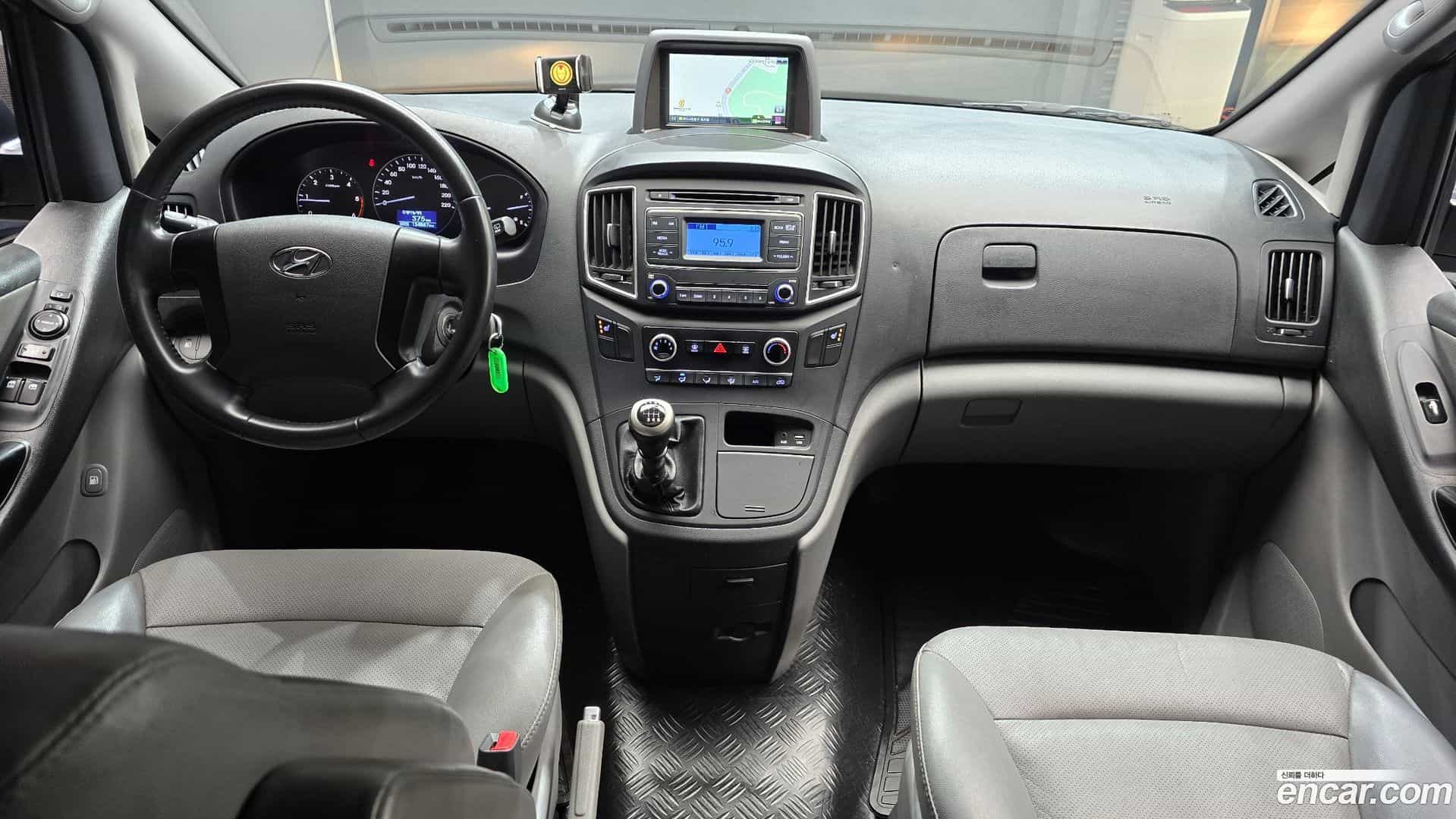 Starex Hyundai 2018.10-INNER-007