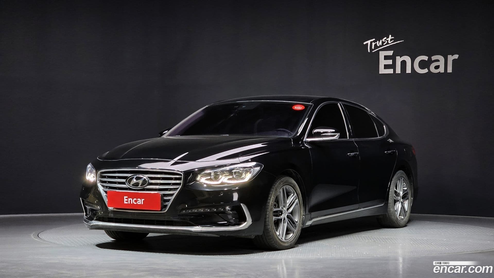 Main__Slider__Photo:Grandeur Hyundai 2017.1-0
