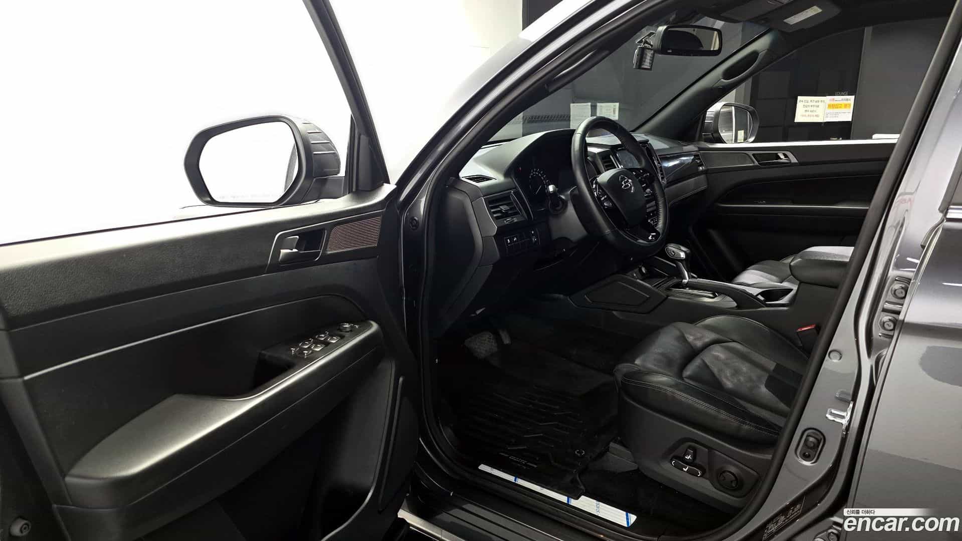 Rexton KG Mobility 2021.4-INNER-010