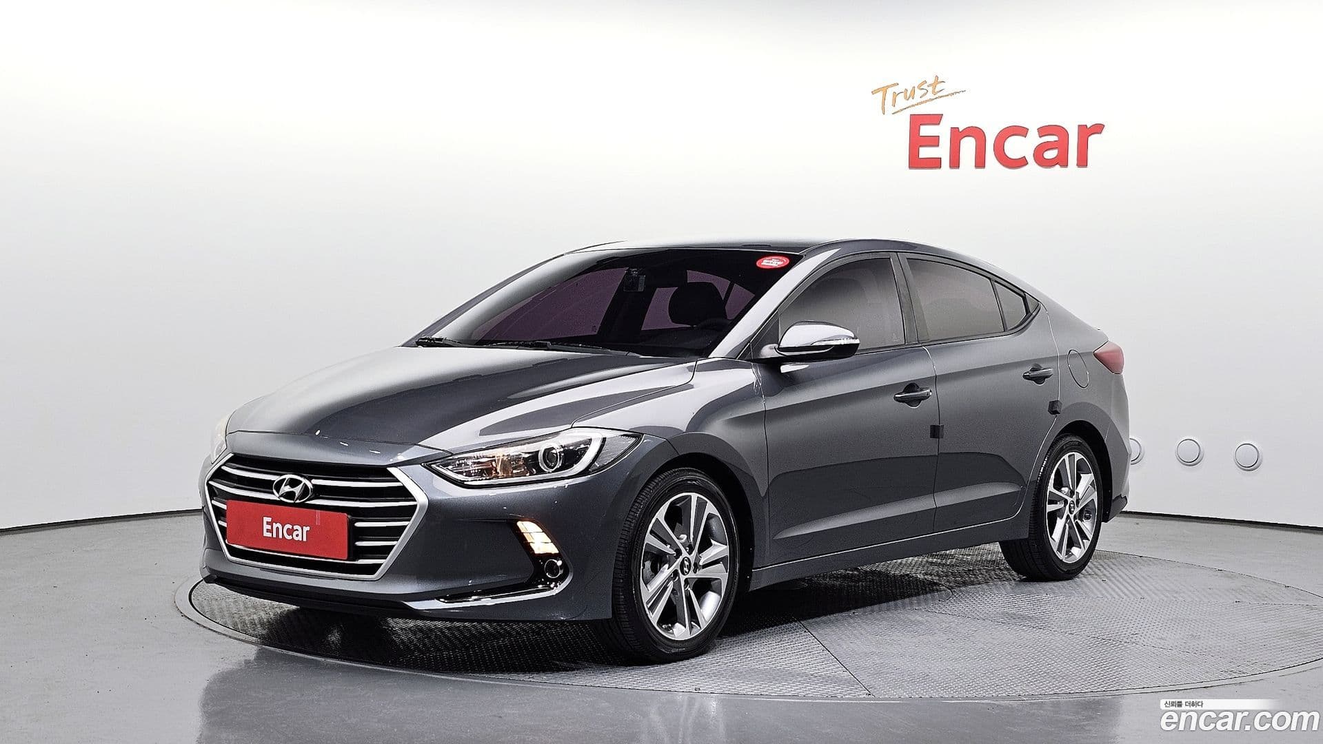 Main__Slider__Photo:AVANTE Hyundai 2018.2-0