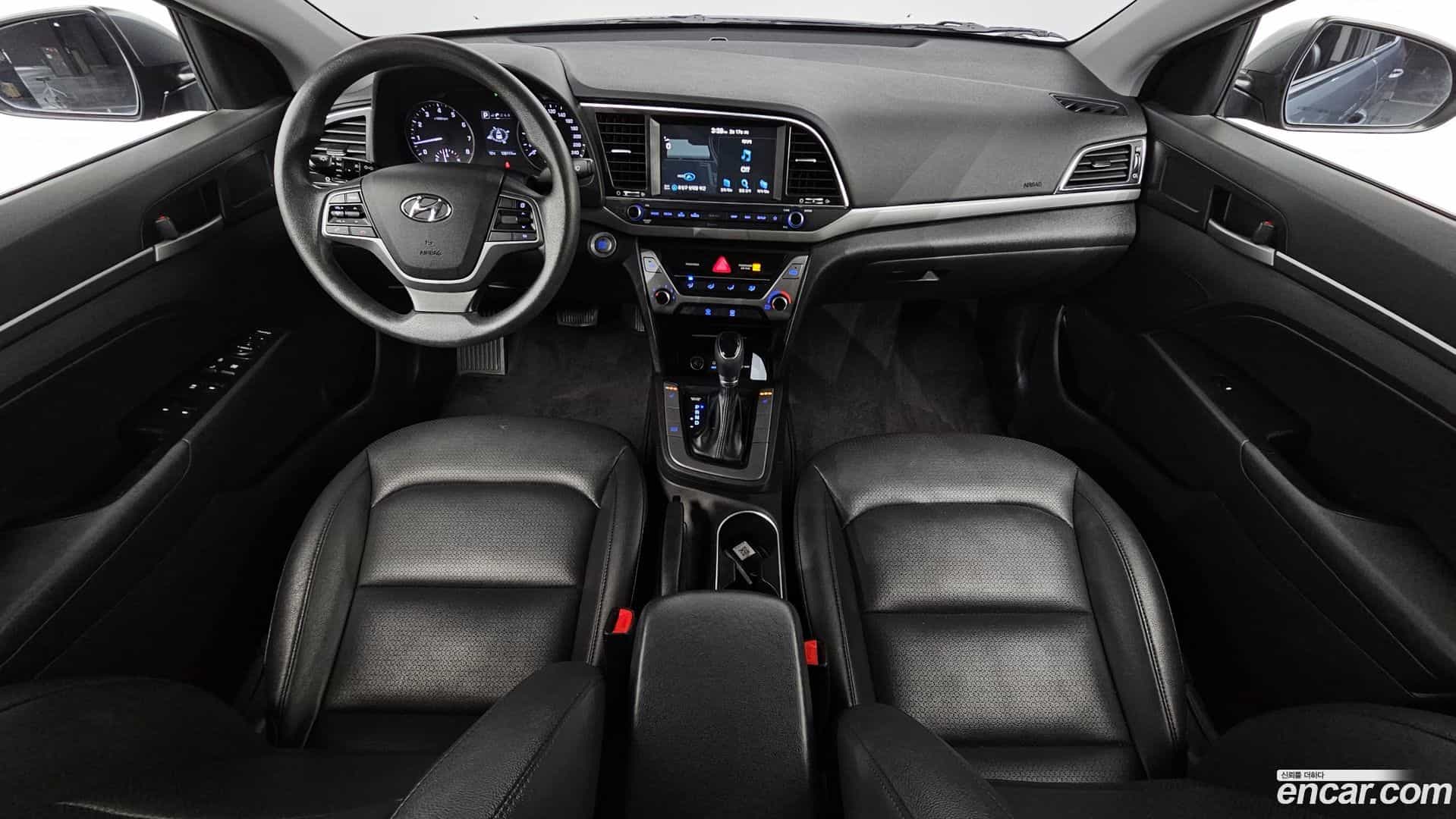 AVANTE Hyundai 2018.2-INNER-007