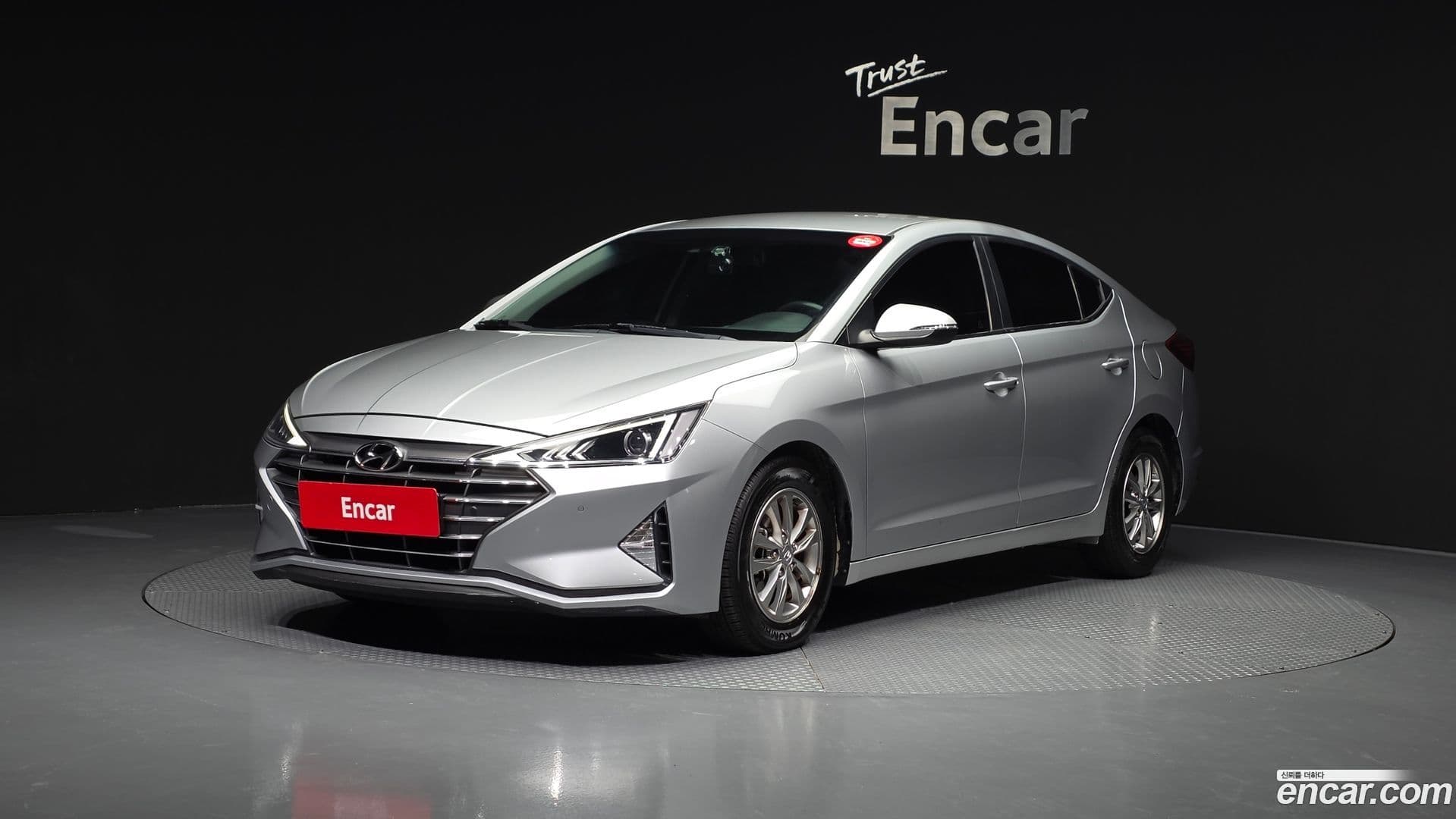 Main__Slider__Photo:AVANTE Hyundai 2019.6-0