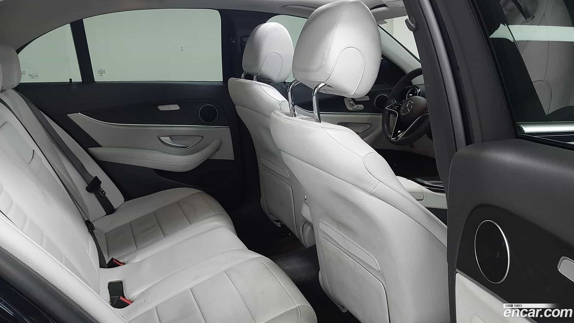 E-Class Mercedes-Benz 2022.4-INNER-010