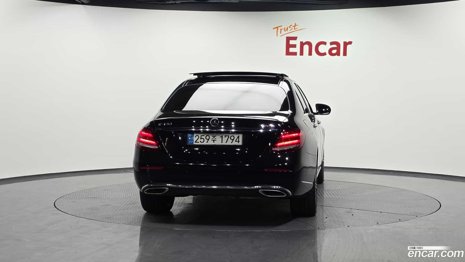 E-Class Mercedes-Benz 2019.9-OUTER-004