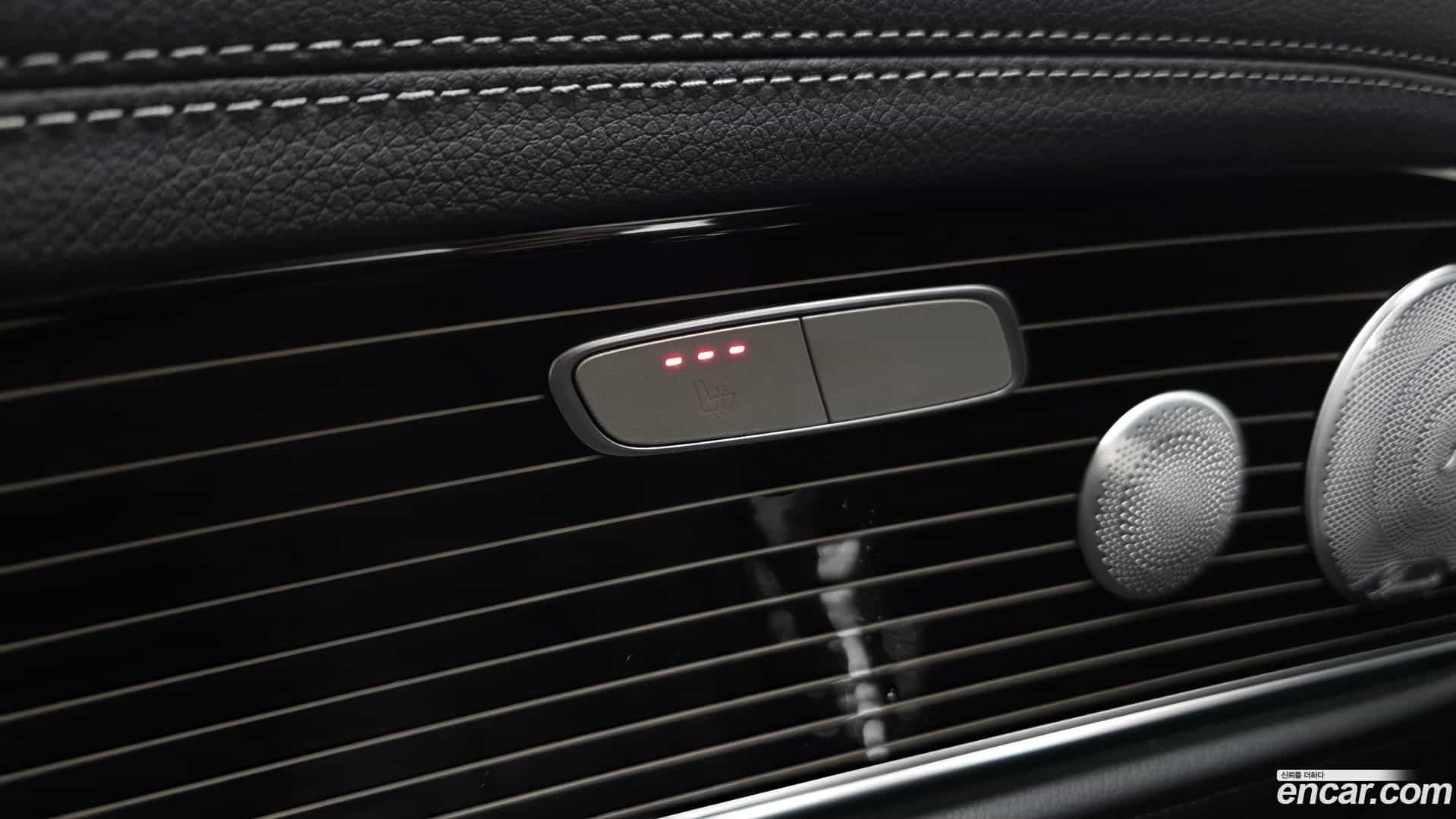 E-Class Mercedes-Benz 2019.9-OPTION-023