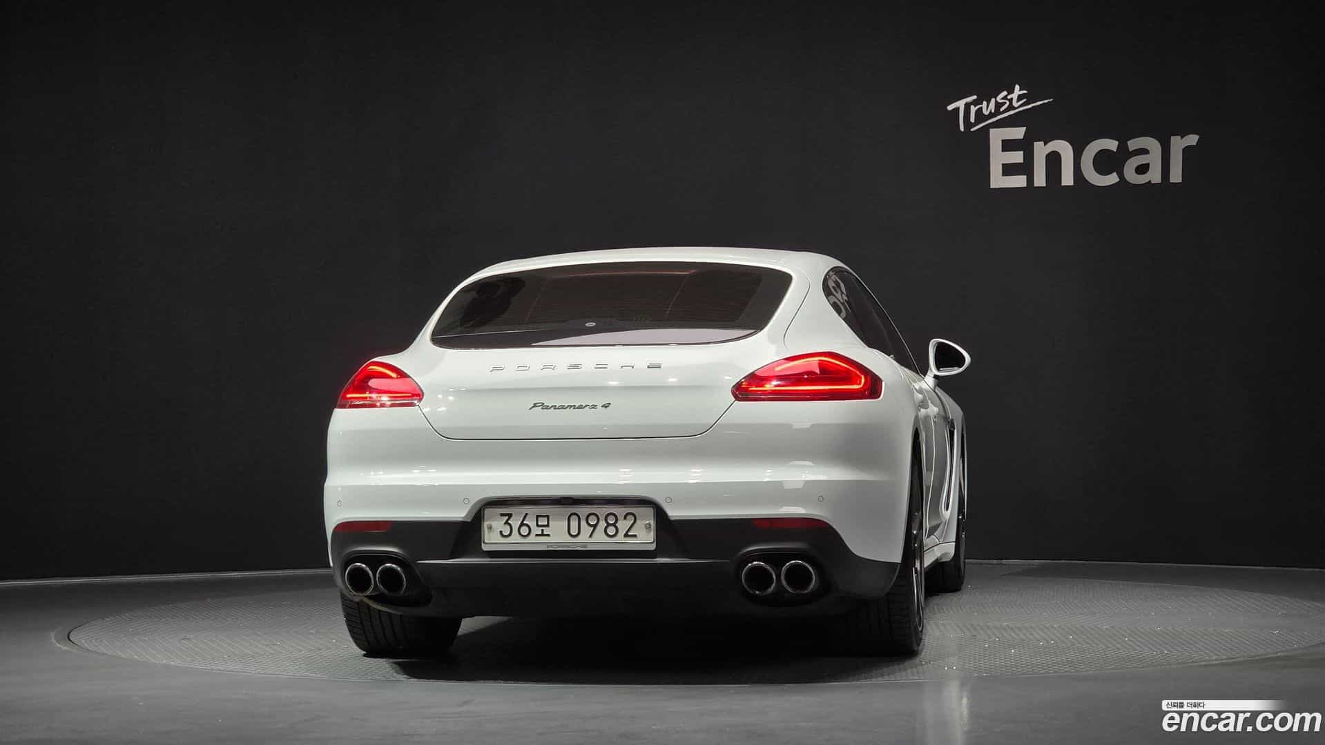 Panamera Porsche 2016.2-OUTER-004