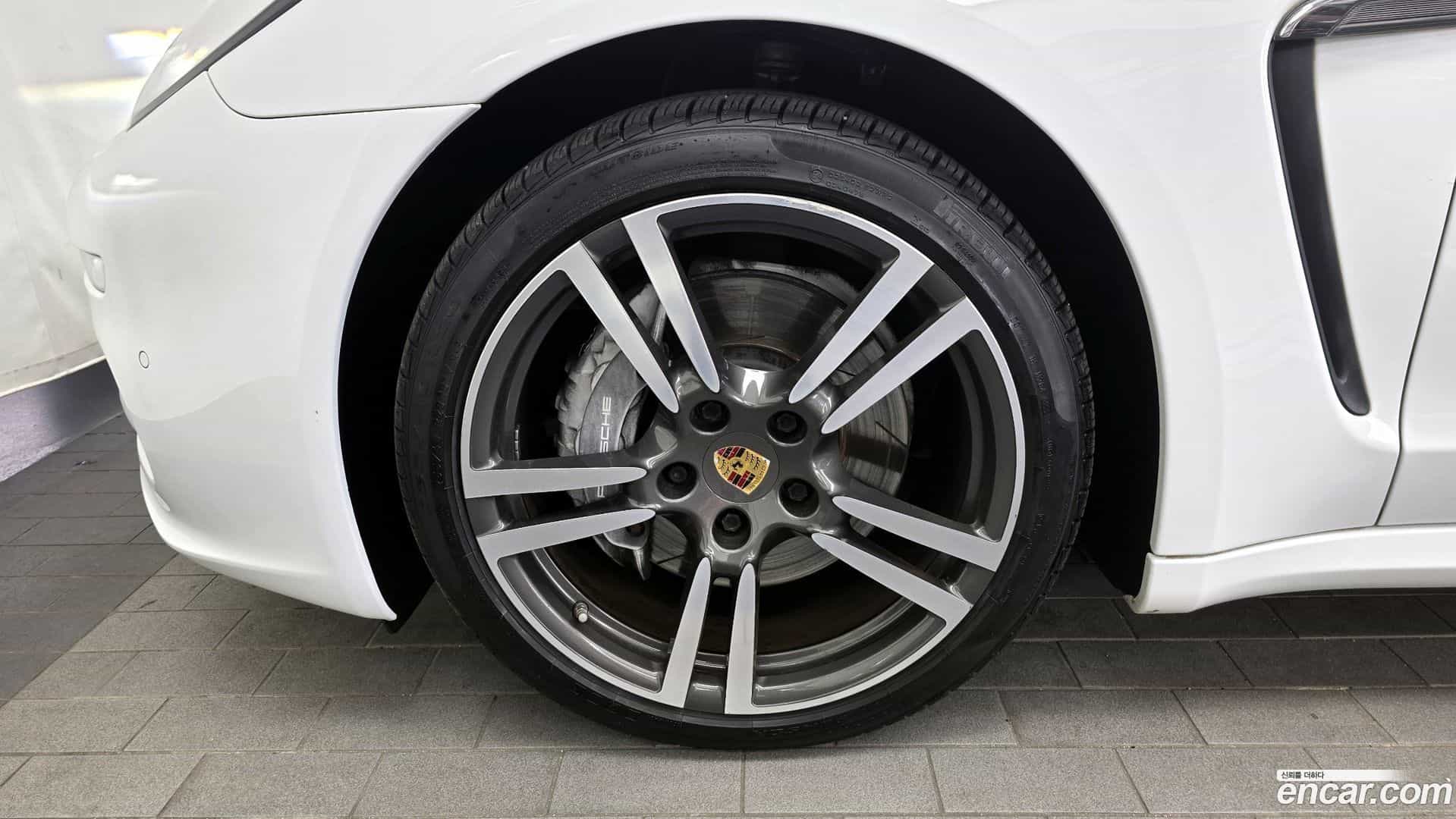 Panamera Porsche 2016.2-OUTER-005
