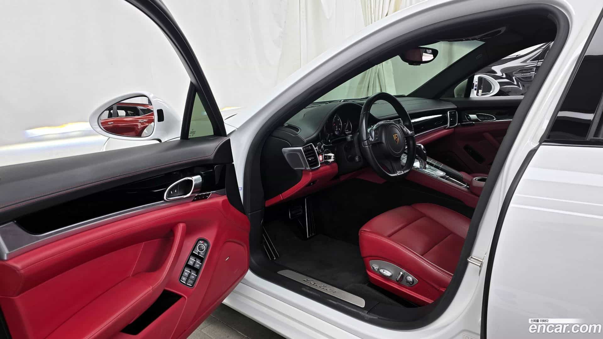 Panamera Porsche 2016.2-INNER-010