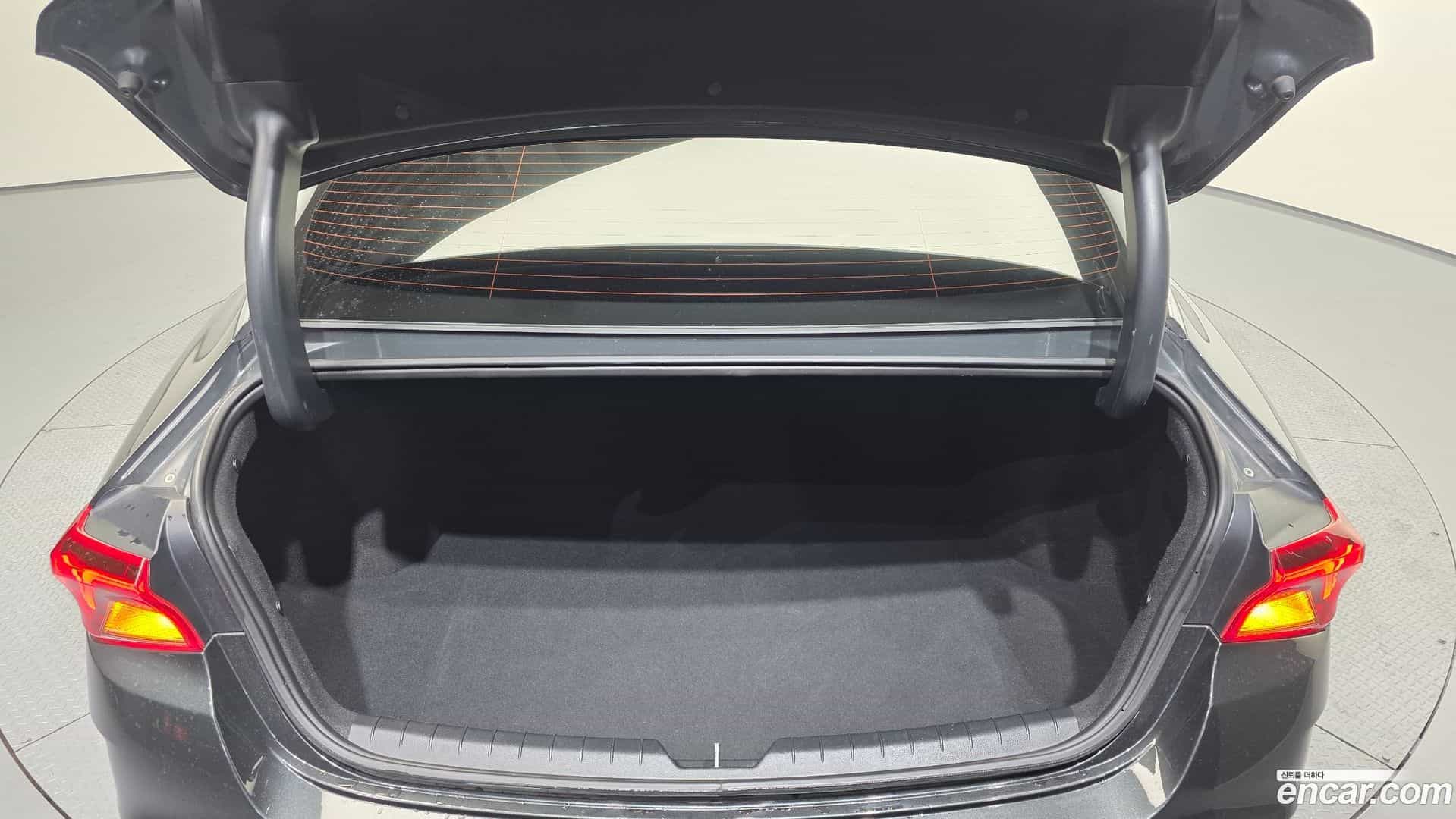 K5 Kia 2021.1-OPTION-024