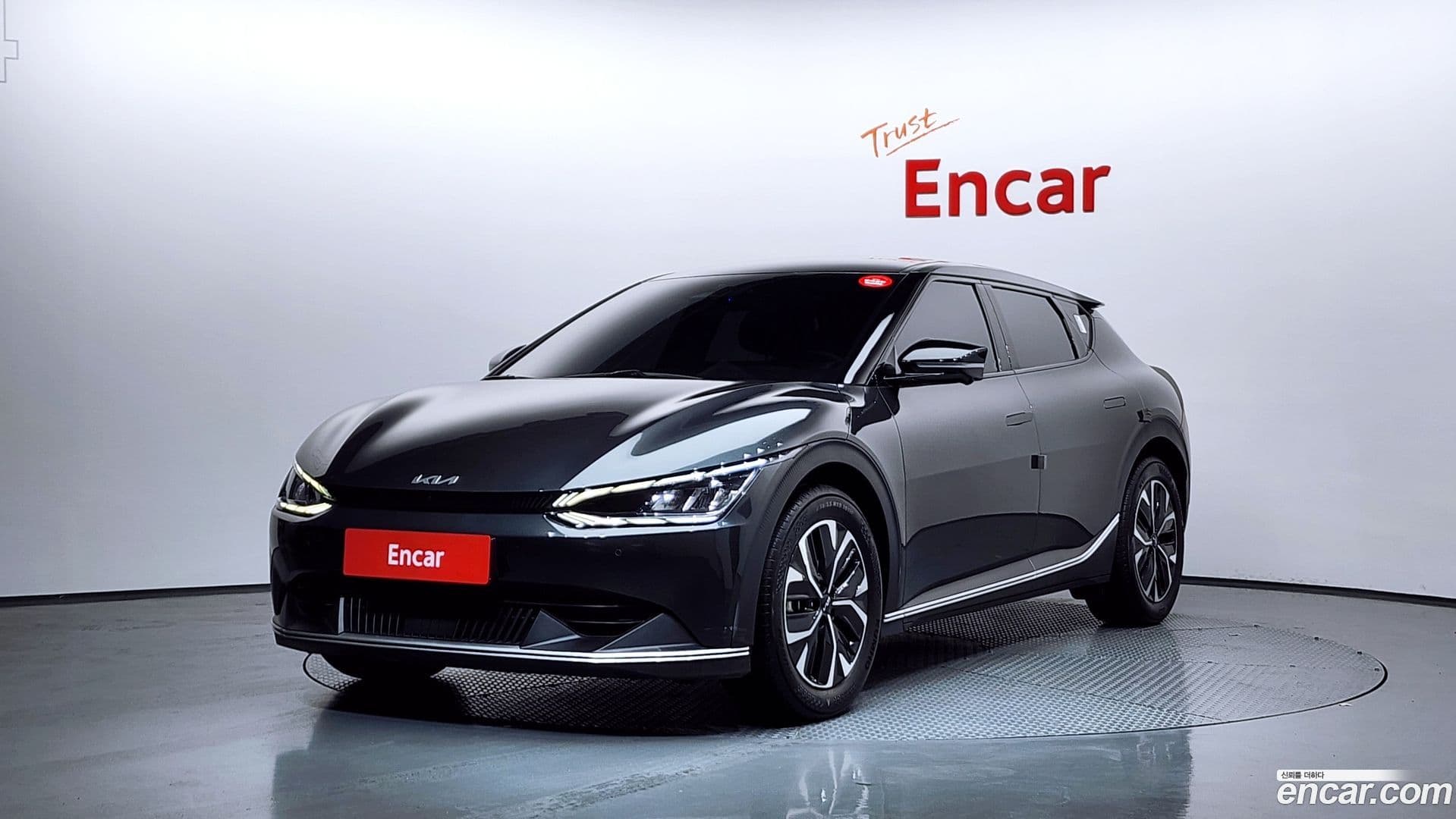 Main__Slider__Photo:EV6 Kia 2022.9-0