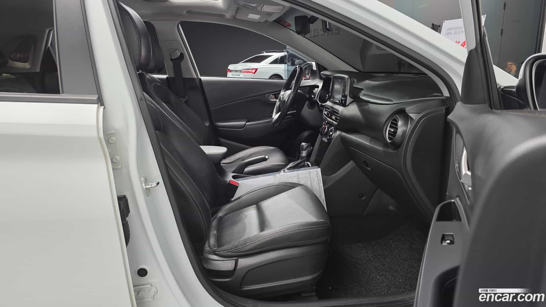 Kona Hyundai 2018.0-INNER-010