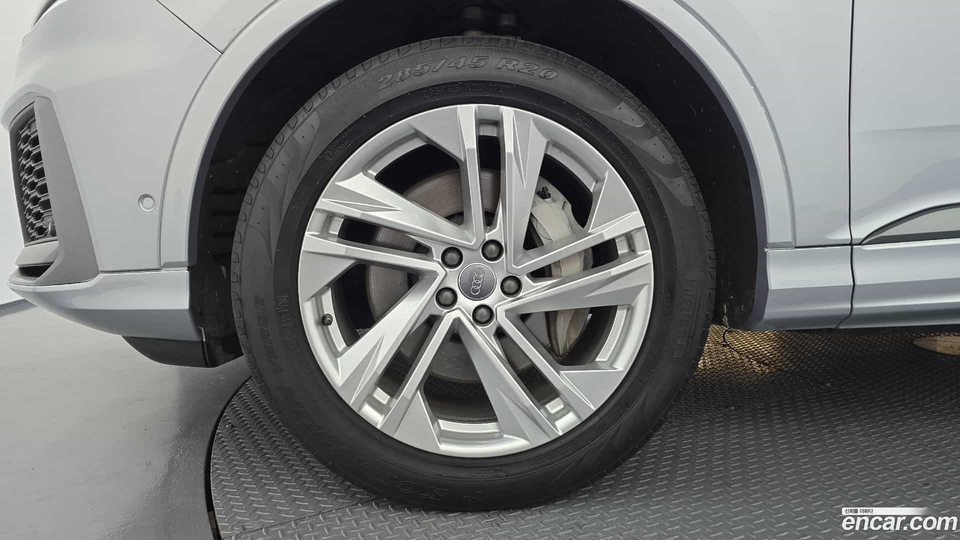 Q7 Audi 2021.0-OUTER-005