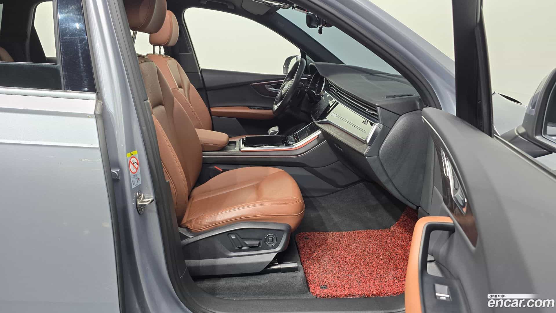 Q7 Audi 2021.0-INNER-010