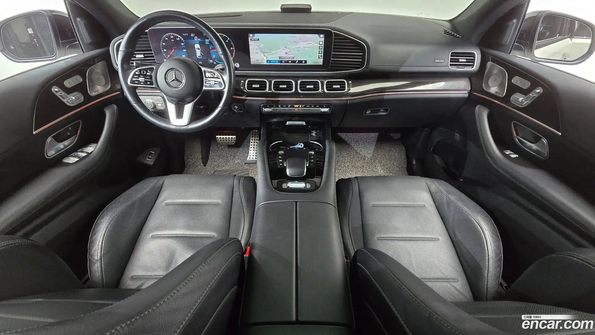 GLE-Class Mercedes-Benz 2022.7-INNER-007