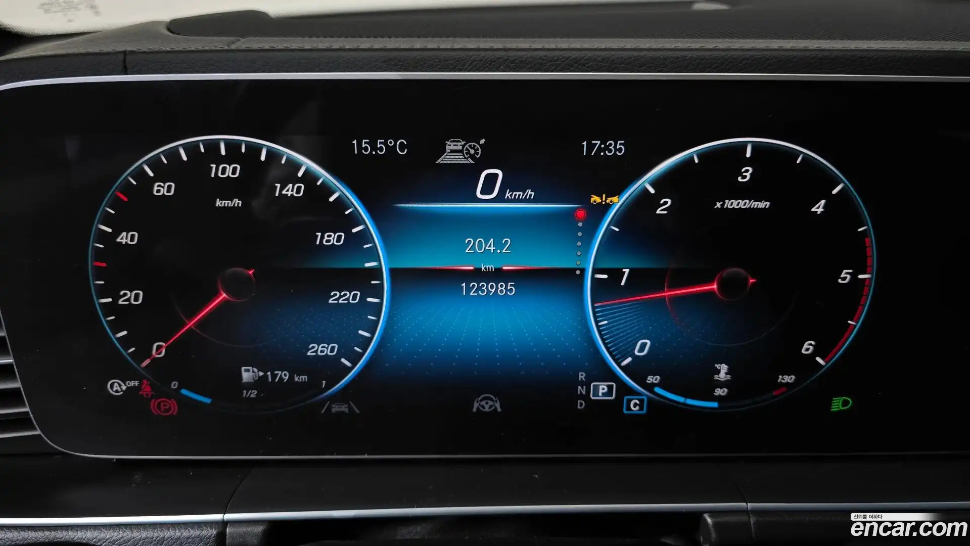 GLE-Class Mercedes-Benz 2022.7-INNER-008