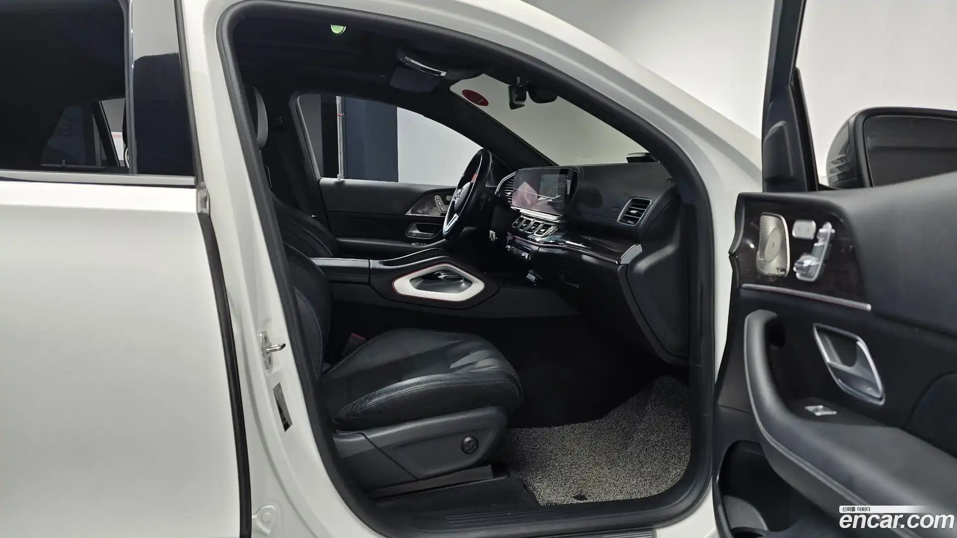 GLE-Class Mercedes-Benz 2022.7-OPTION-015