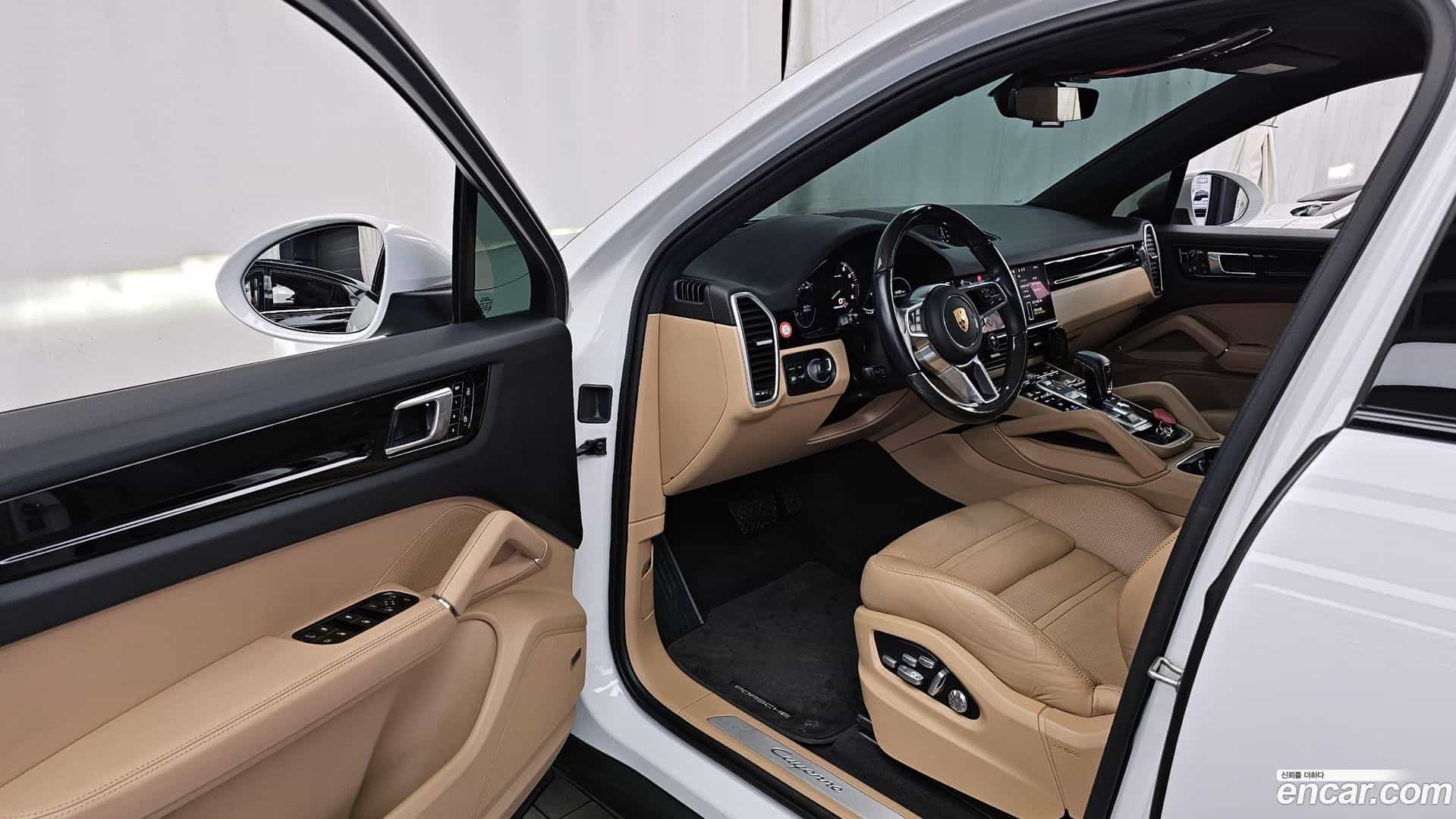 Cayenne Porsche 2021.8-INNER-010