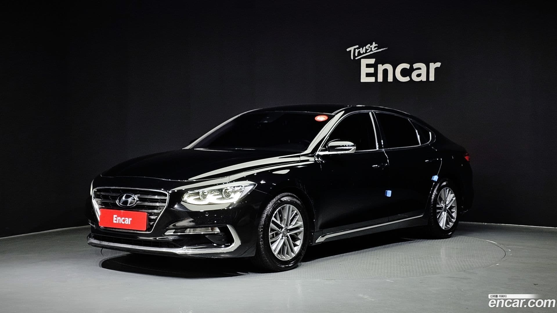 Main__Slider__Photo:Grandeur Hyundai 2018.7-0