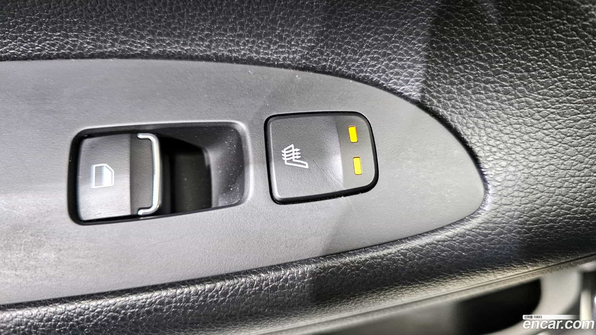 Grandeur Hyundai 2018.7-OPTION-023