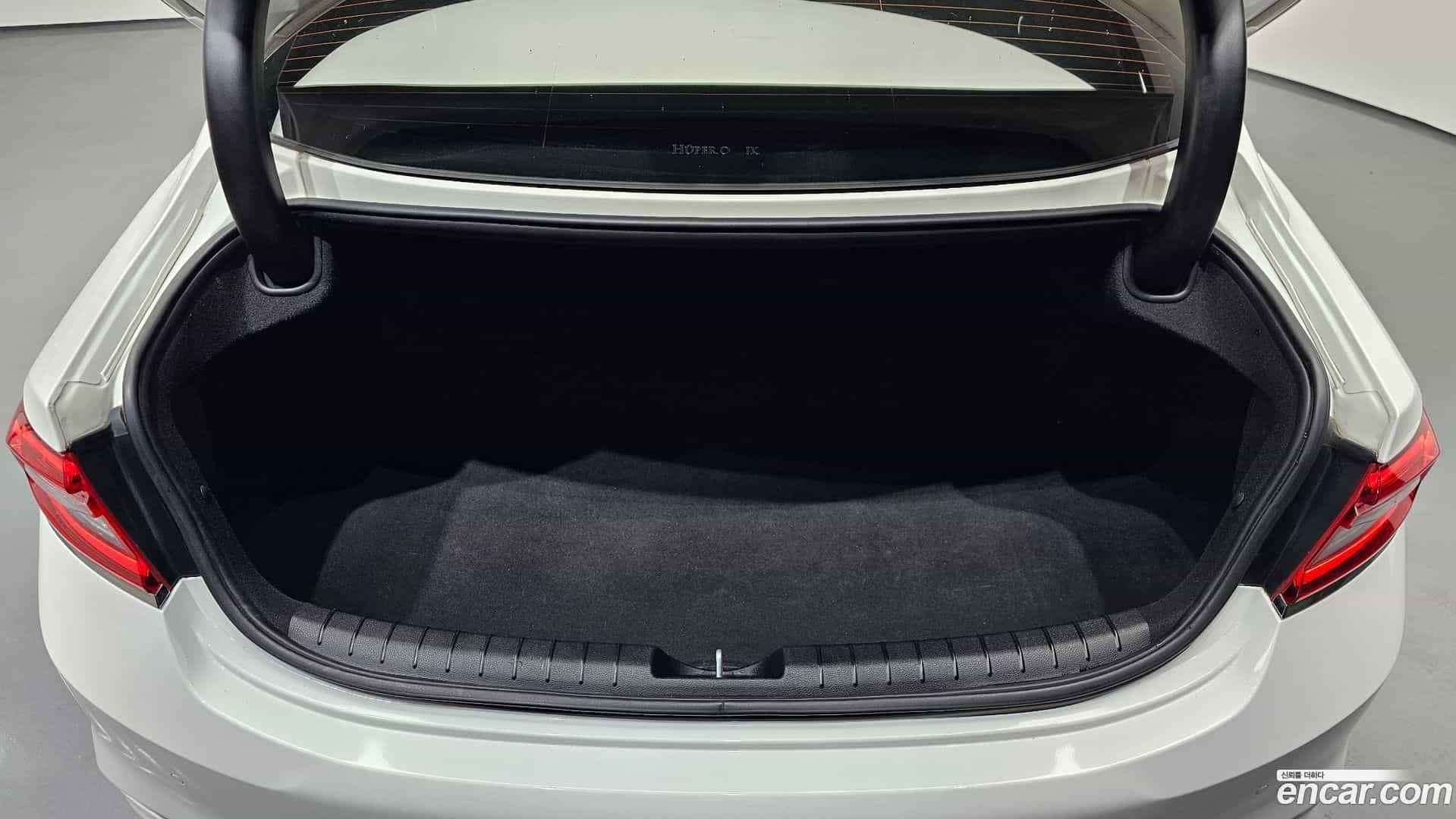 Grandeur Hyundai 2017.7-OPTION-024