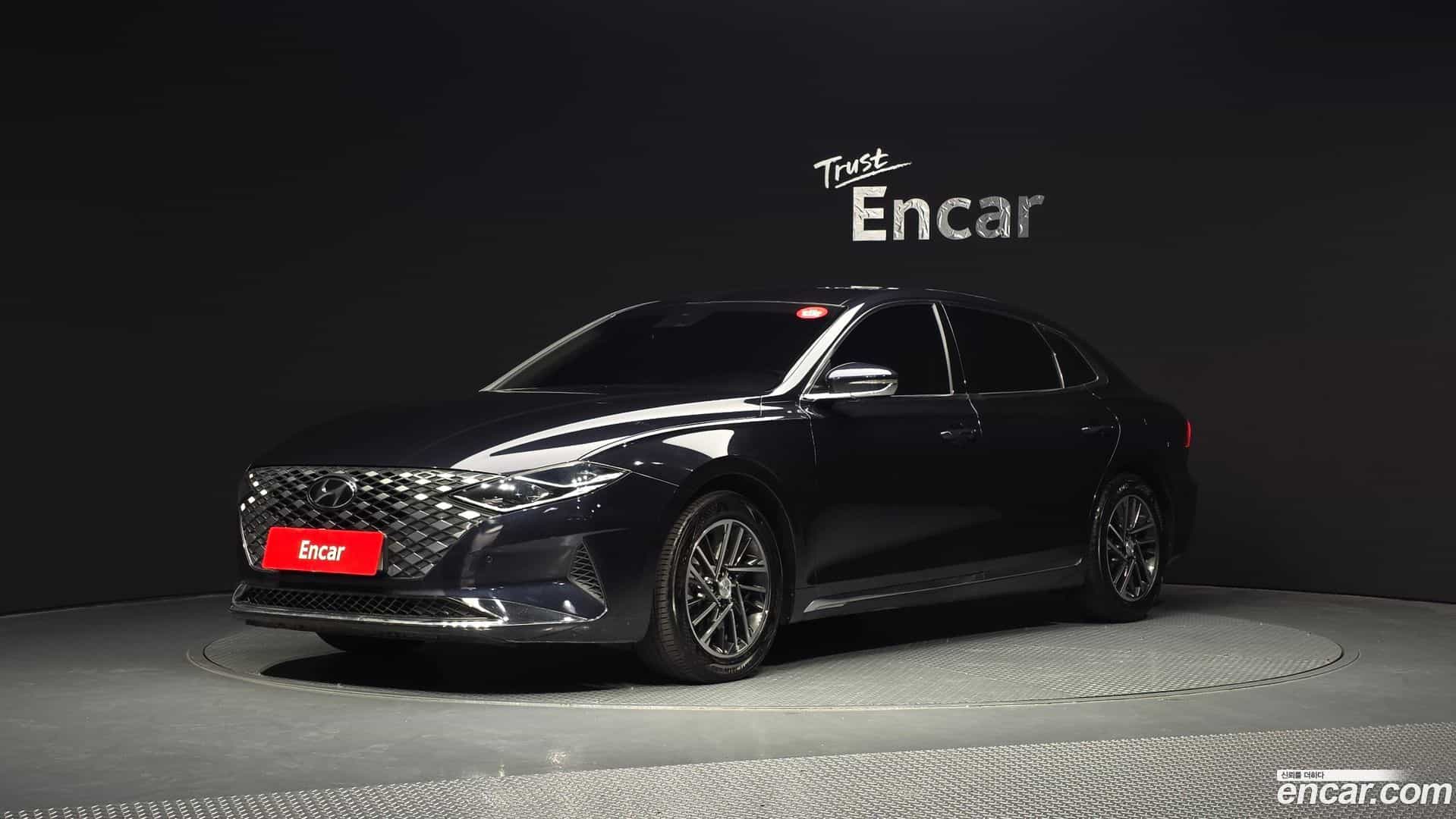 Grandeur Hyundai 2021.11-OUTER-001