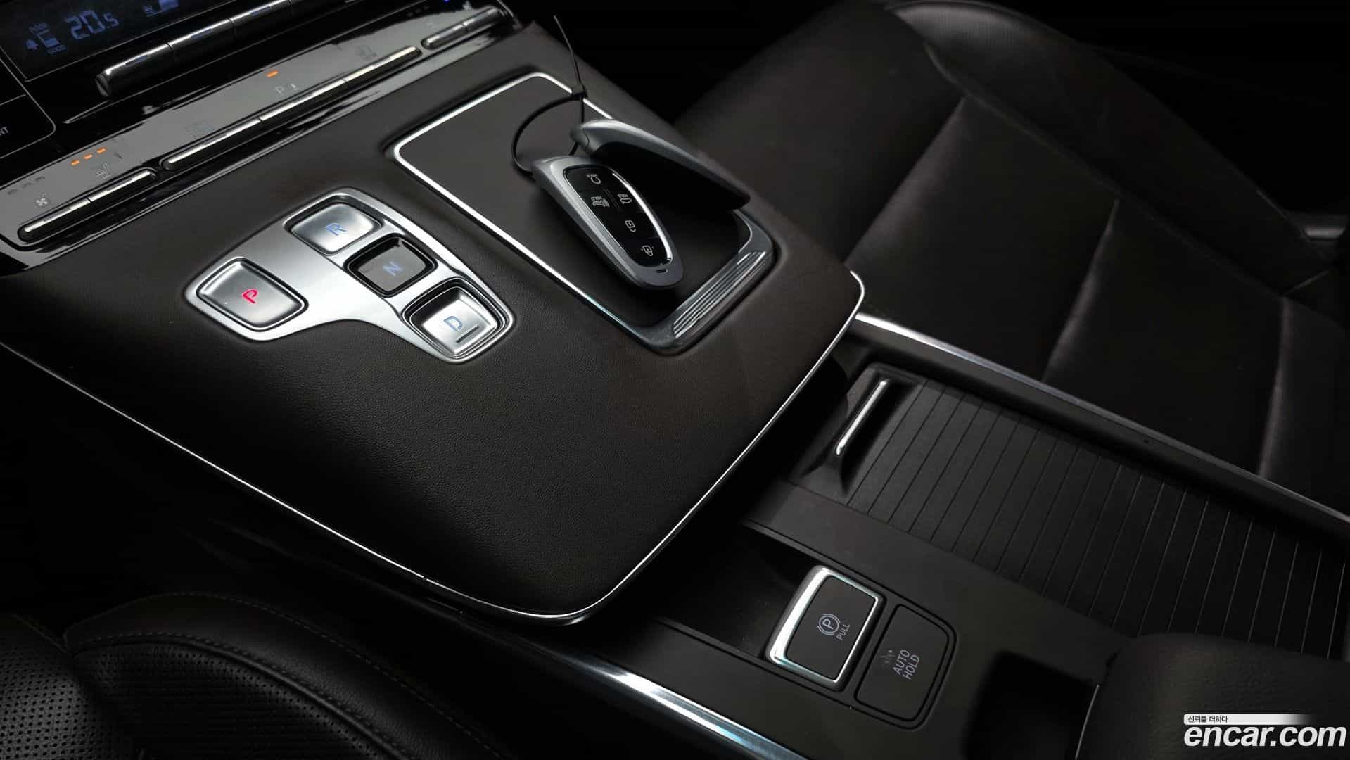 Grandeur Hyundai 2021.11-INNER-009