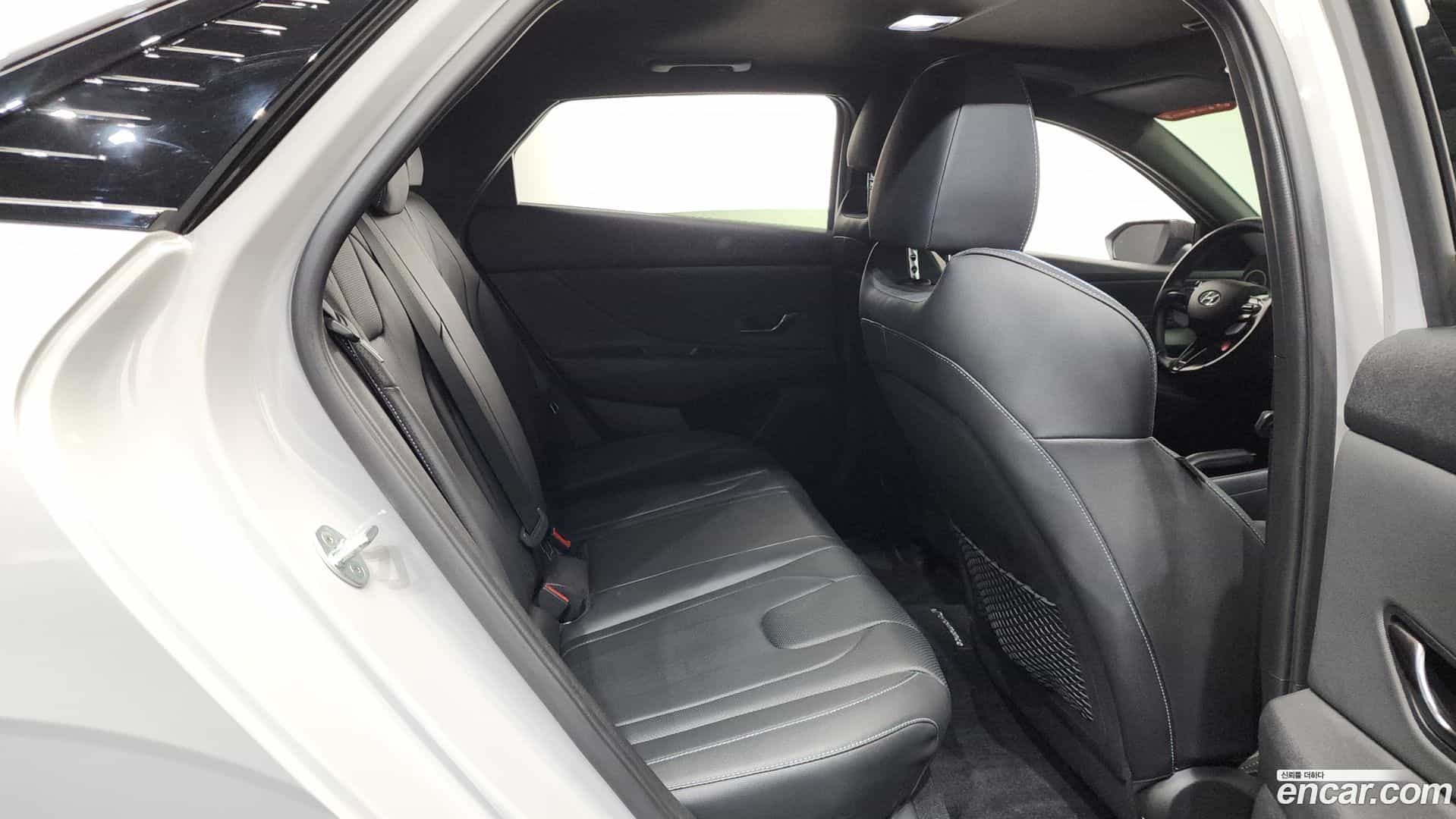 AVANTE Hyundai 2022.3-OPTION-016
