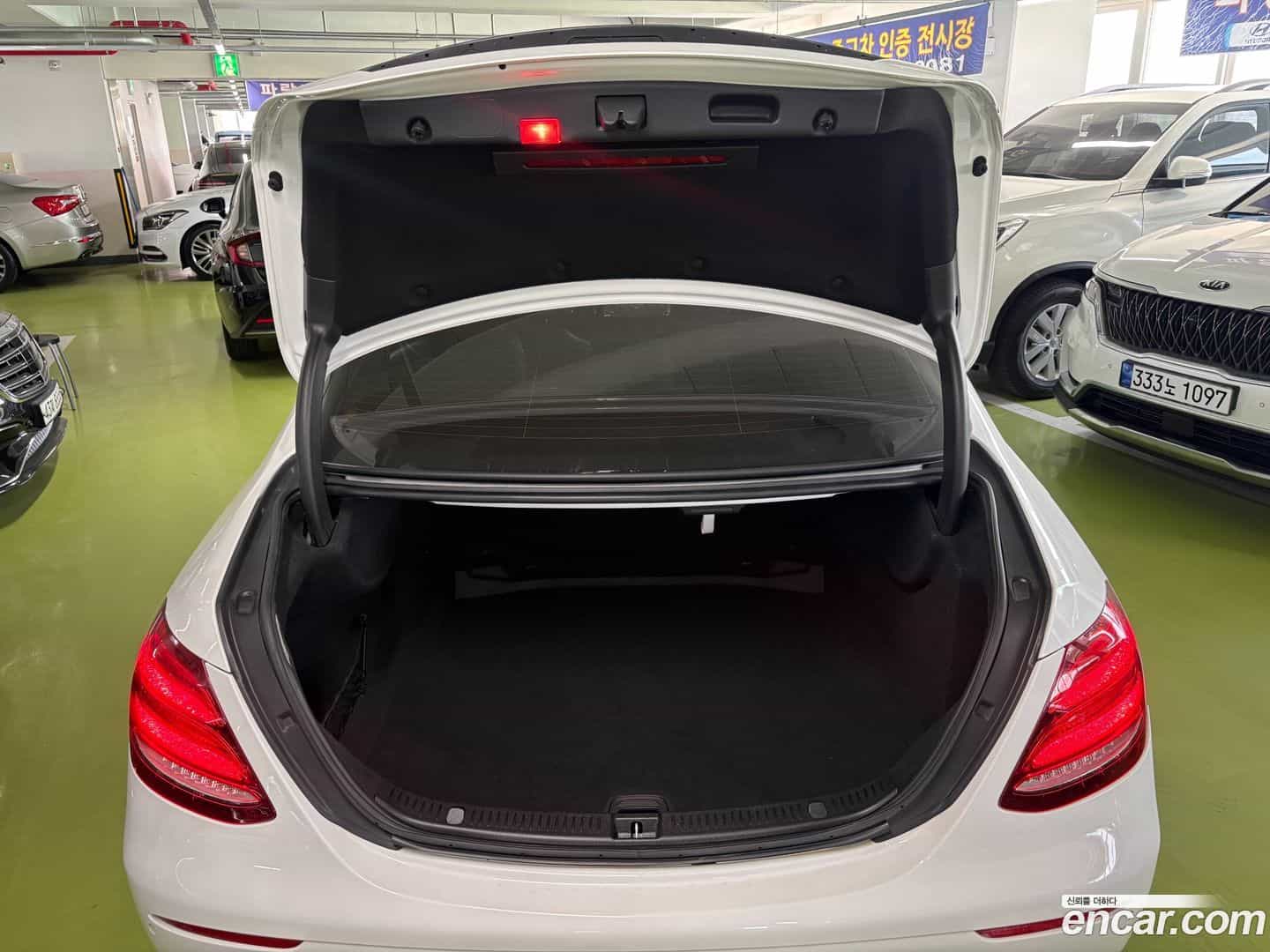 E-Class Mercedes-Benz 2019.7-OPTION-018