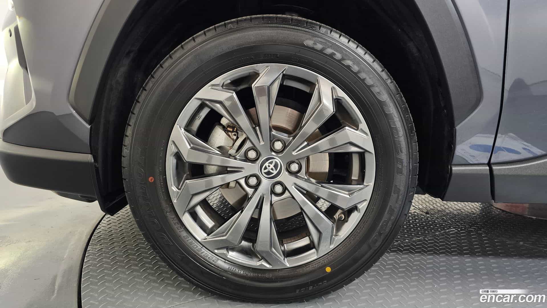 RAV4 Toyota 2024.2-OUTER-005