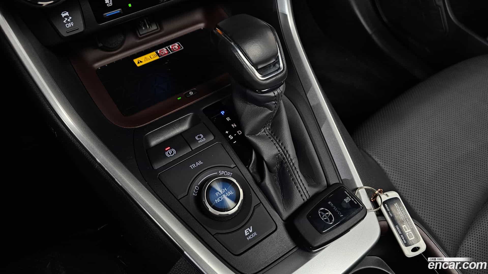 RAV4 Toyota 2024.2-INNER-009