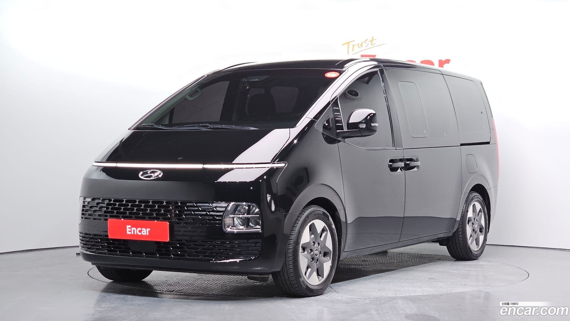 Main__Slider__Photo:Staria Hyundai 2021.5-0