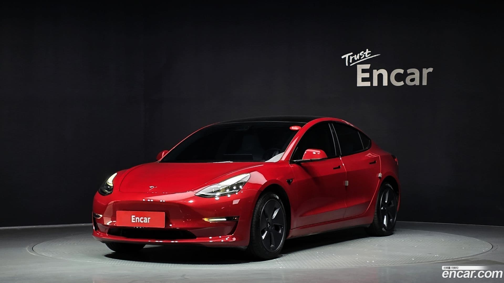Main__Slider__Photo:Model 3 Tesla 2022.1-0