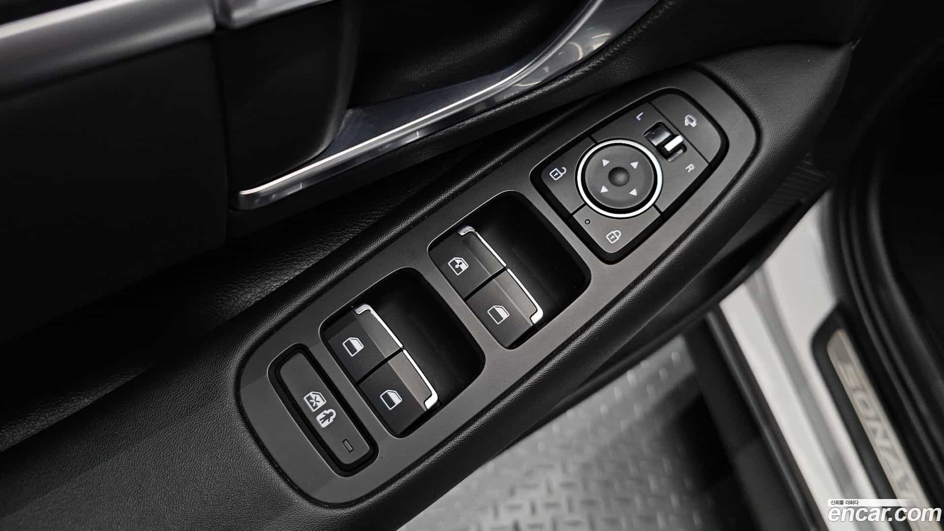Sonata Hyundai 2019.8-OPTION-021