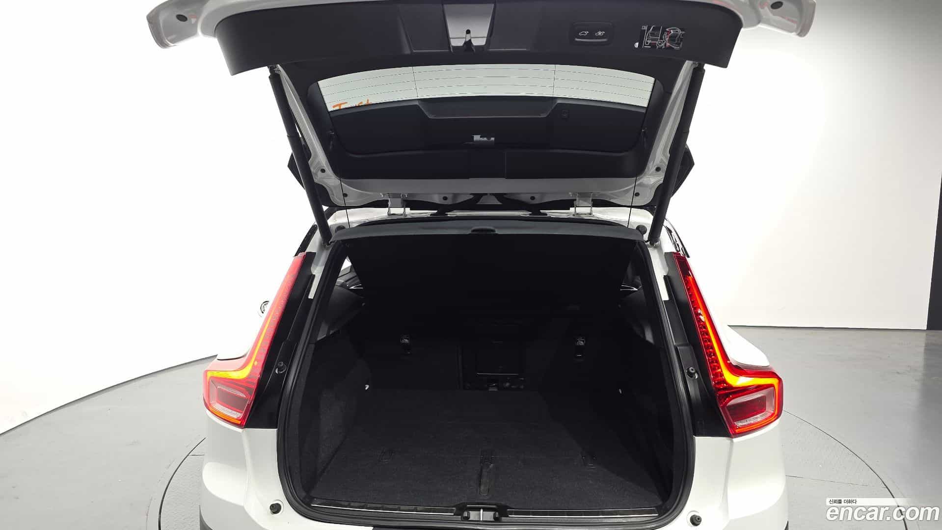 XC40 Volvo 2019.8-OPTION-024