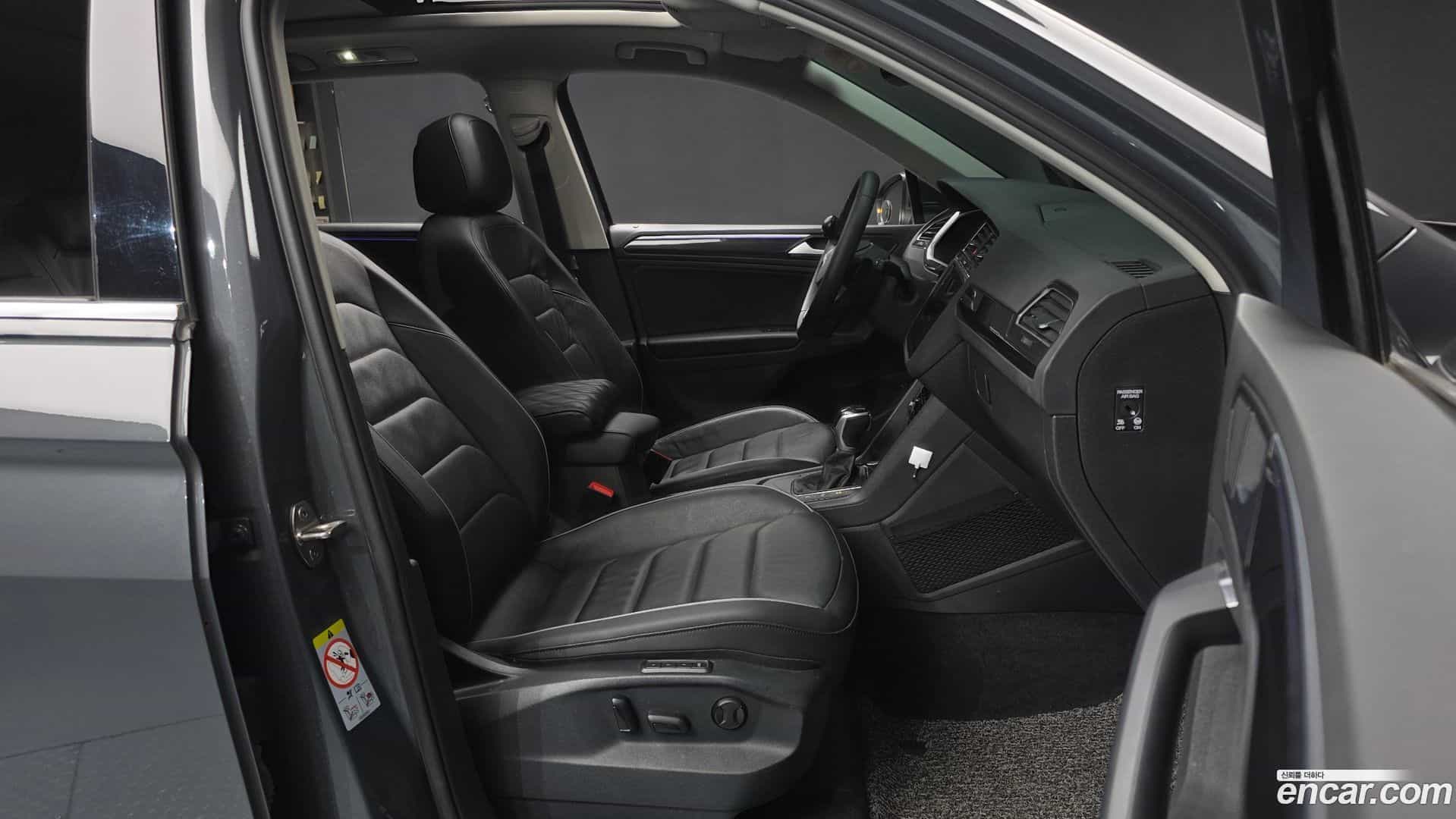 Tiguan Volkswagen 2021.7-OPTION-015