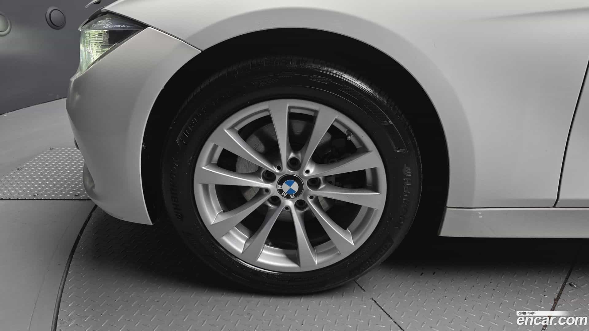 3-Series BMW 2018.2-OUTER-005