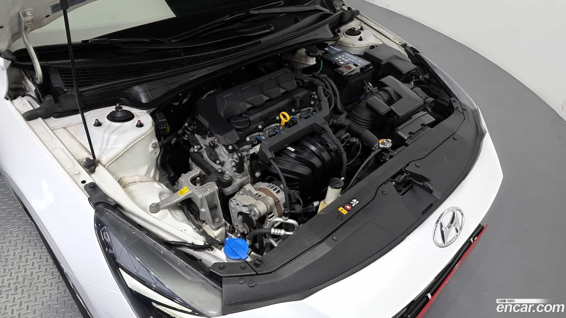 AVANTE Hyundai 2020.5-OUTER-006