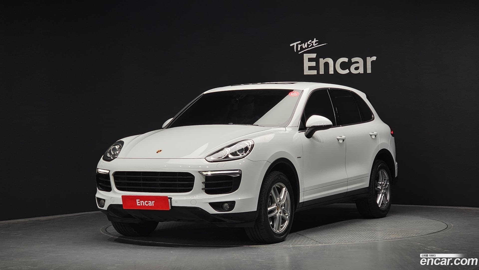 Main__Slider__Photo:Cayenne Porsche 2015.7-0