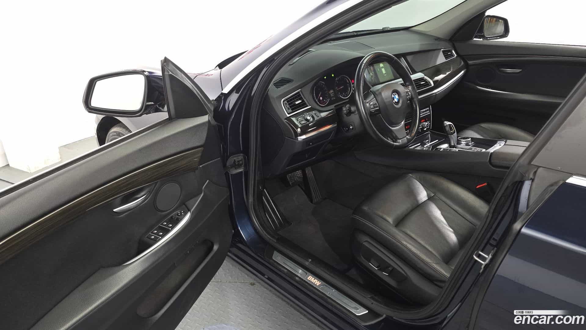 Gran Turismo BMW 2014.6-INNER-010