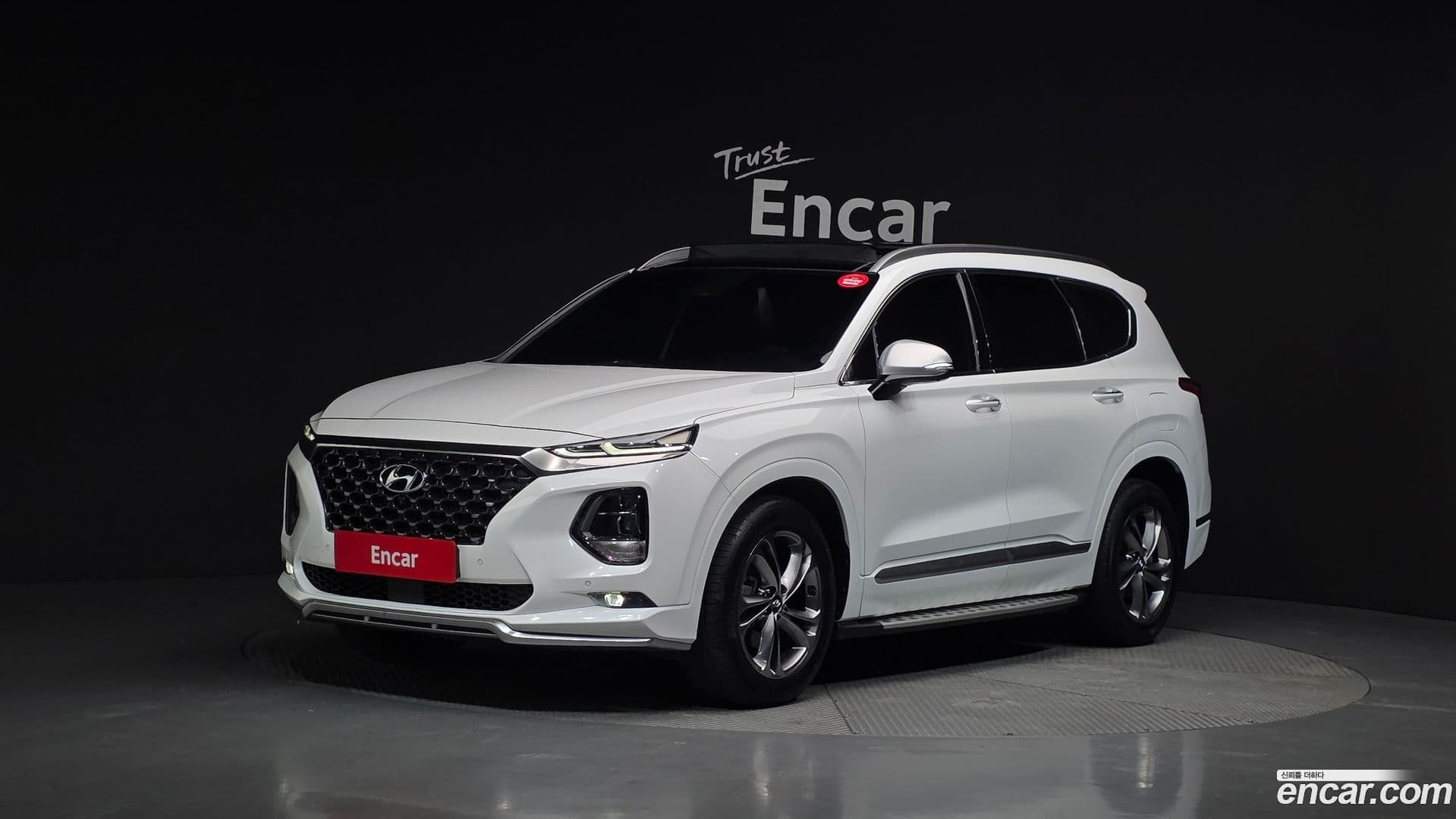 Main__Slider__Photo:Santafe Hyundai 2018.9-0