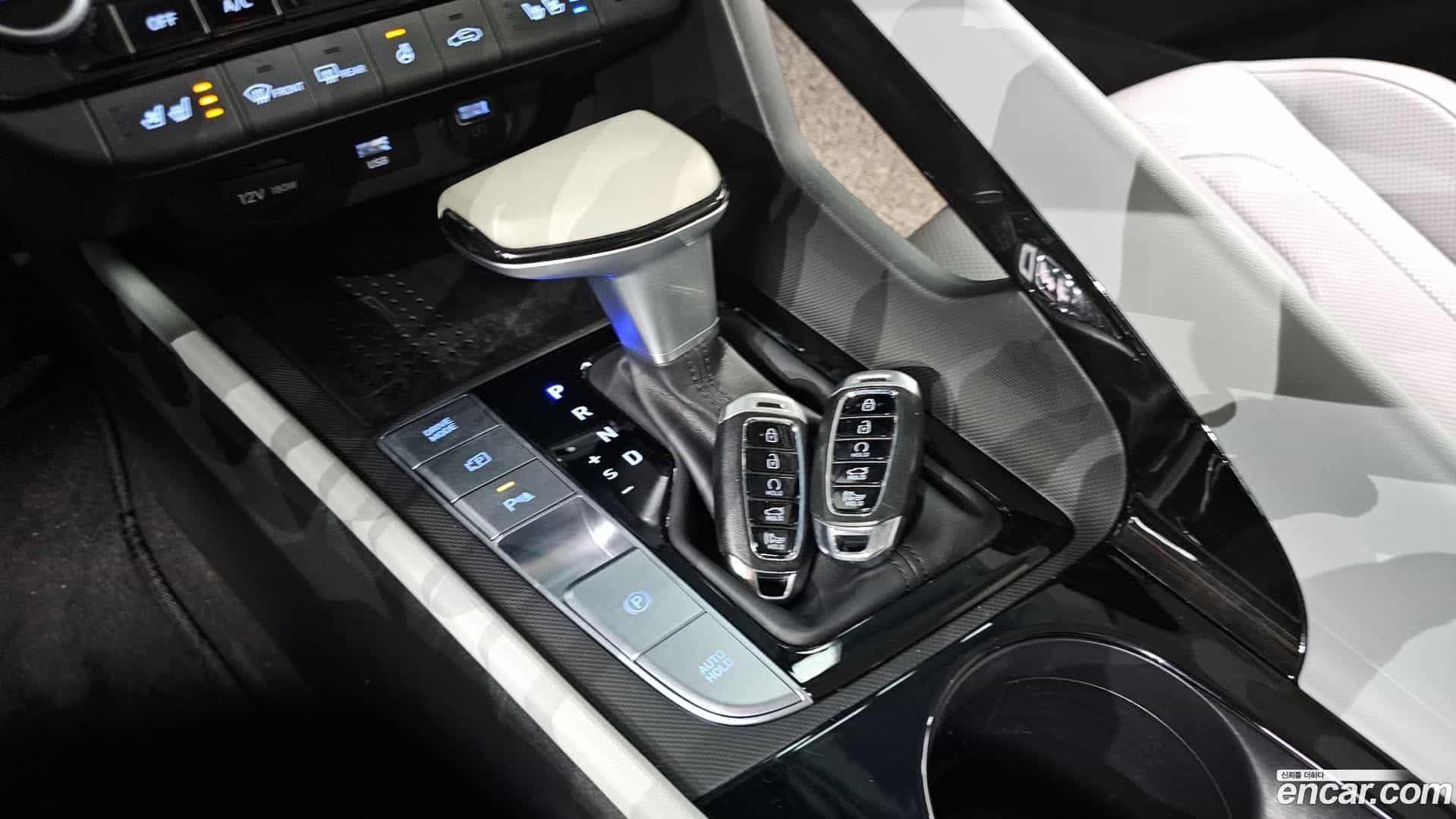 AVANTE Hyundai 2021.6-INNER-009