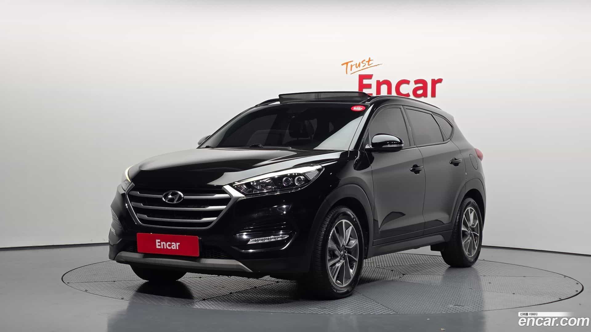 Tucson Hyundai 2017.10-OUTER-001