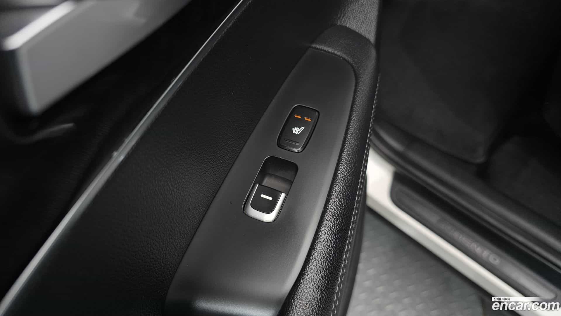 Sorento Kia 2016.0-OPTION-023