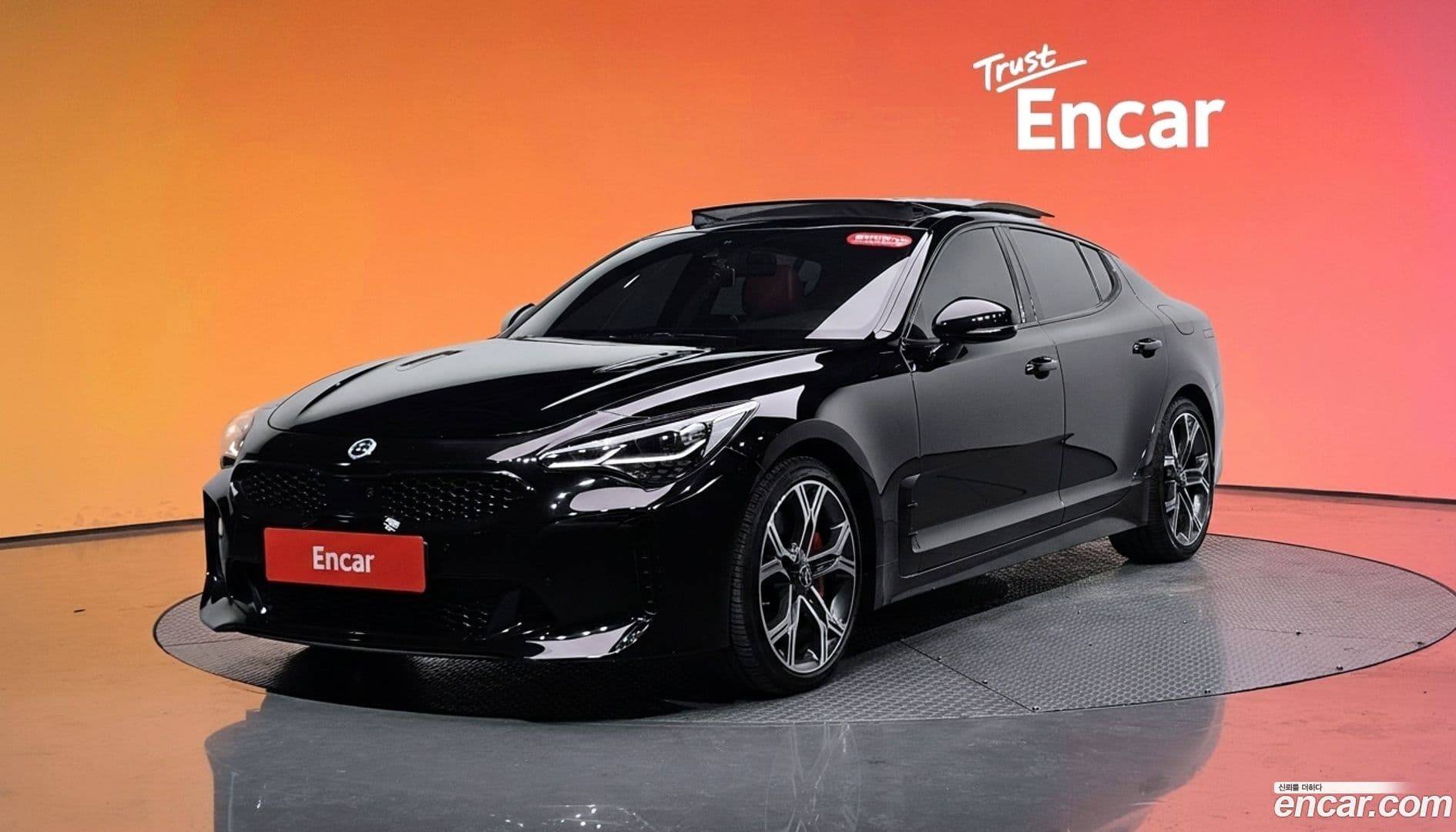 Main__Slider__Photo:Stinger Kia 2018.3-0