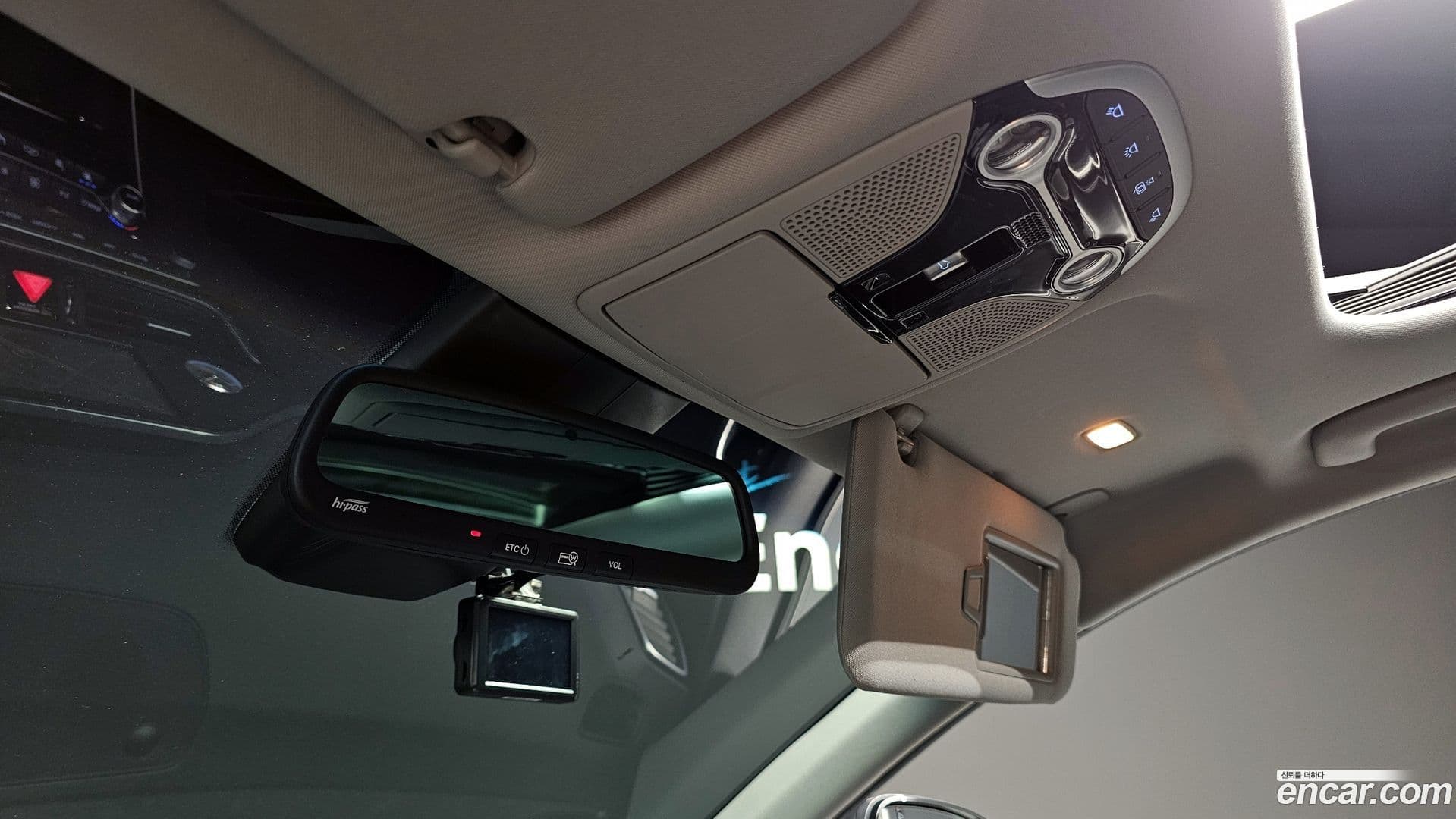 Main__Slider__Photo:Grandeur Hyundai 2017.0-19