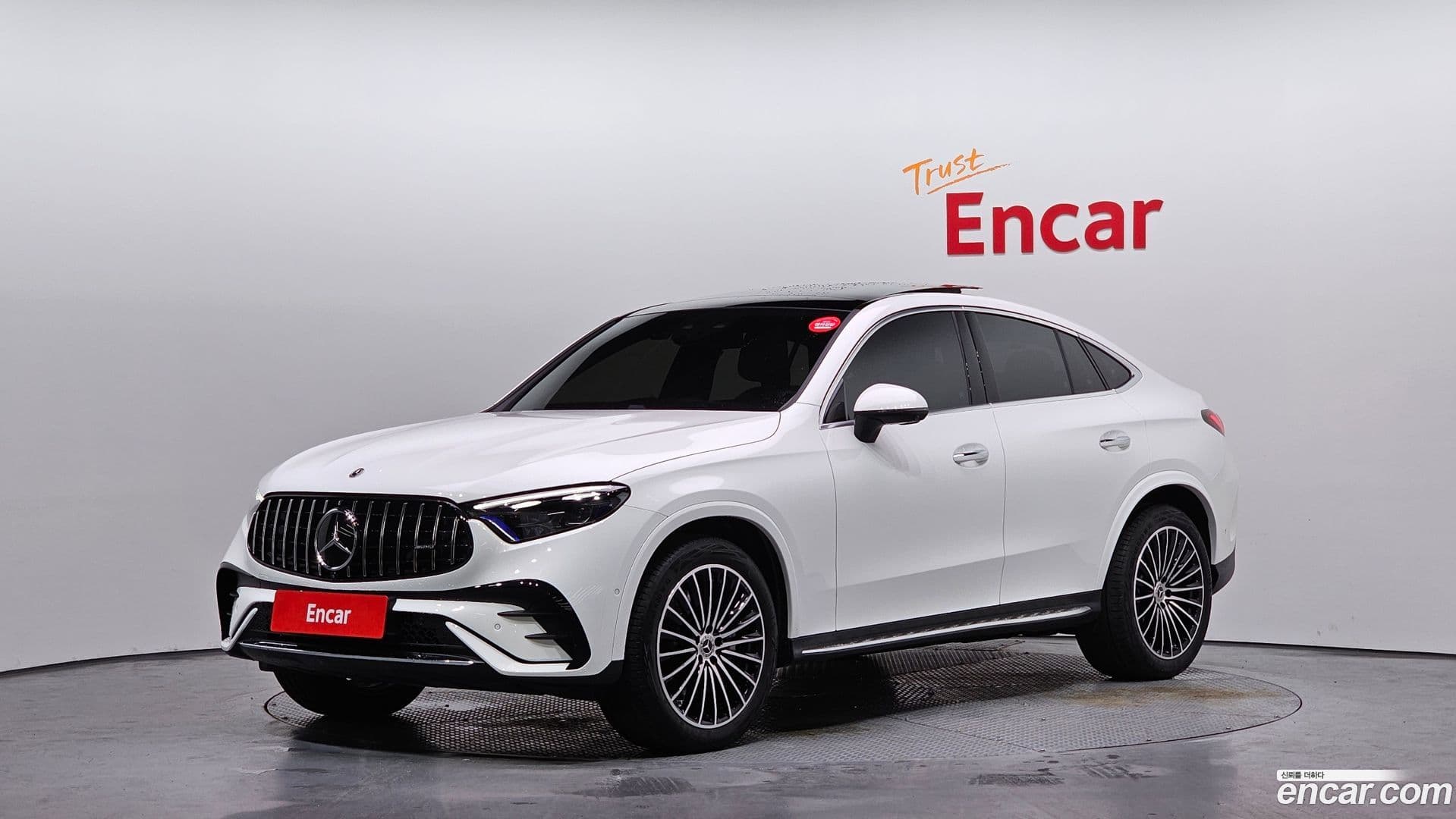 Main__Slider__Photo:GLC-Class Mercedes-Benz 2025.3-0
