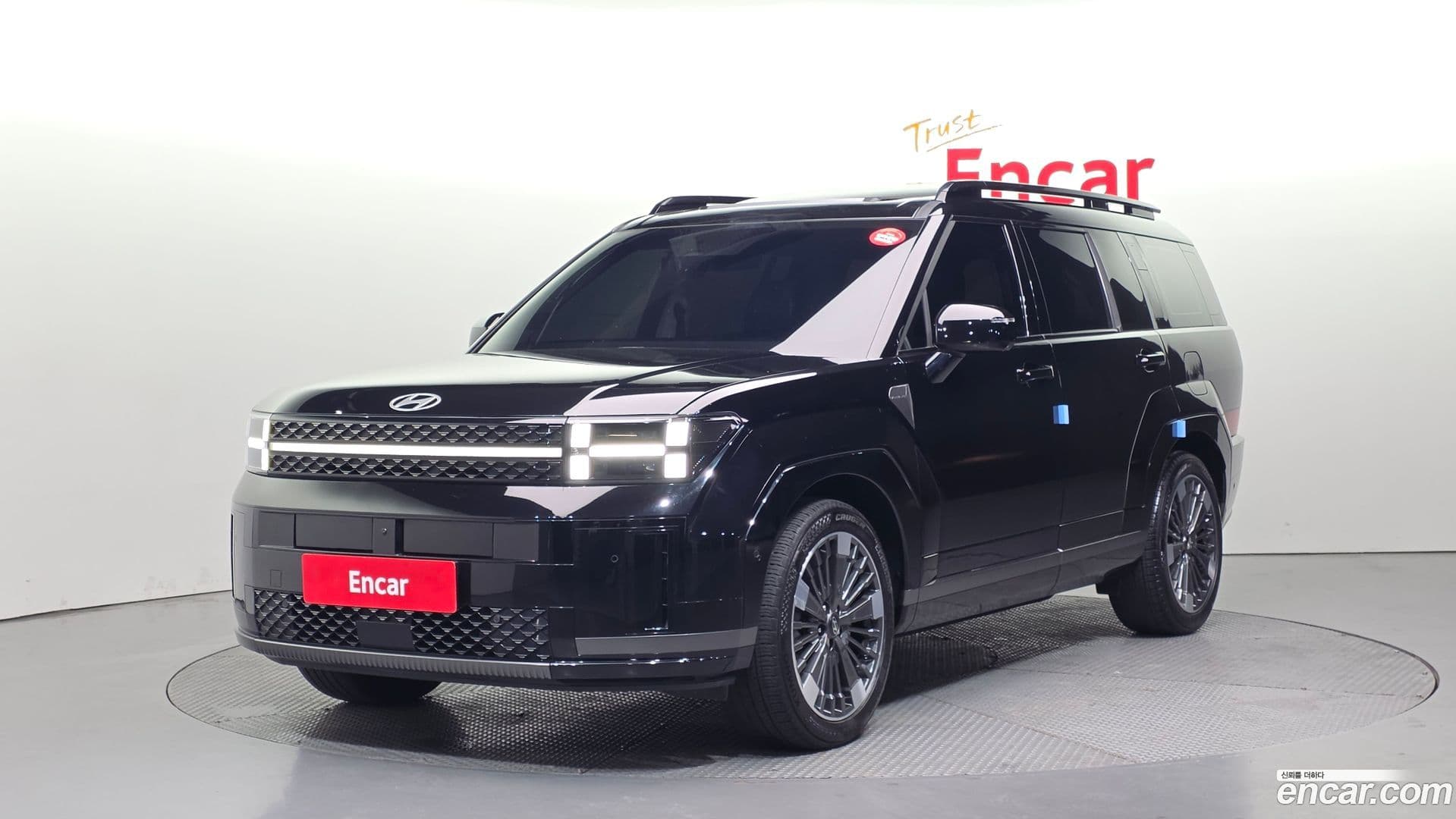 Main__Slider__Photo:Santafe Hyundai 2023.10-0