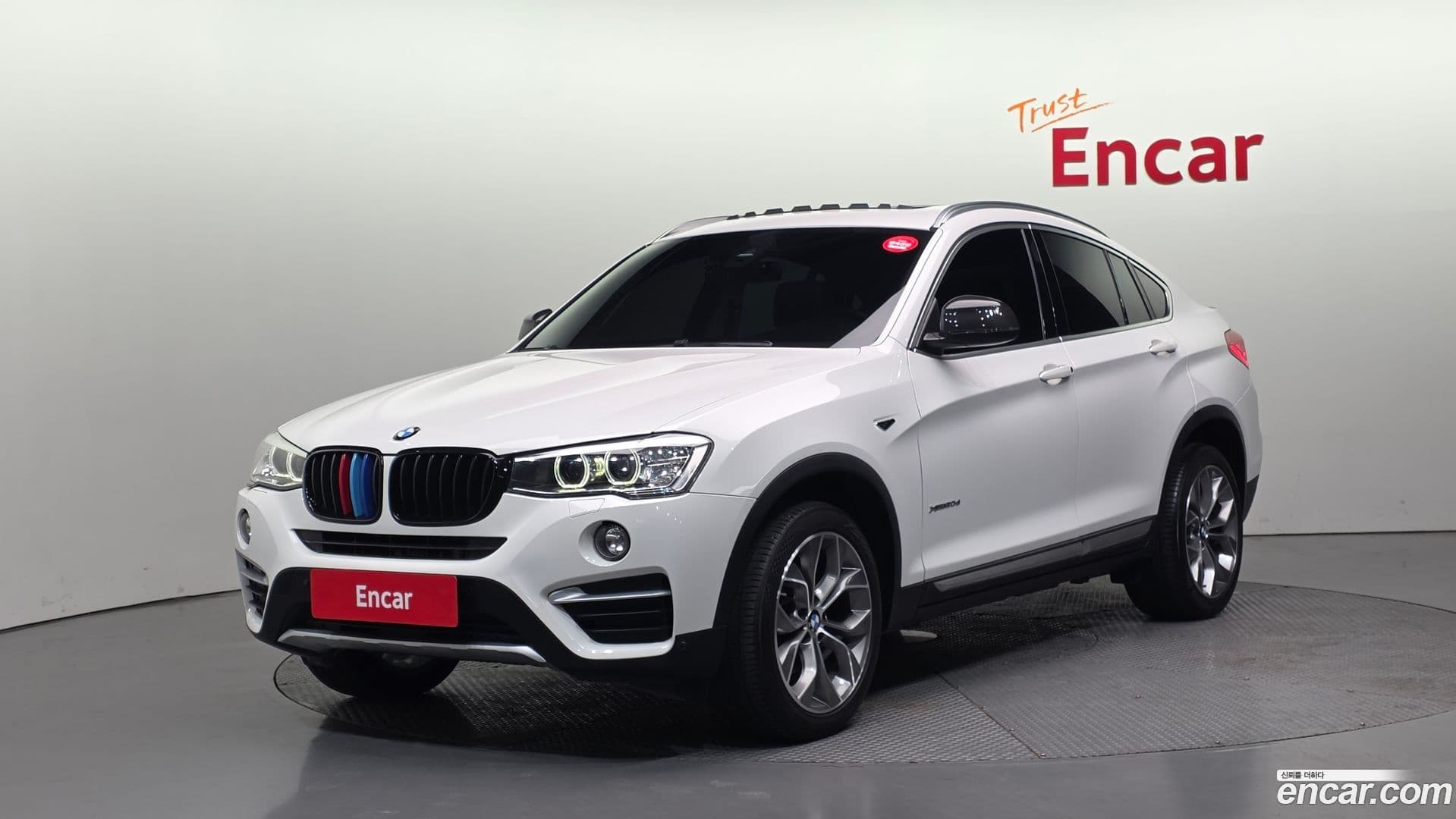 Main__Slider__Photo:X4 BMW 2017.3-0